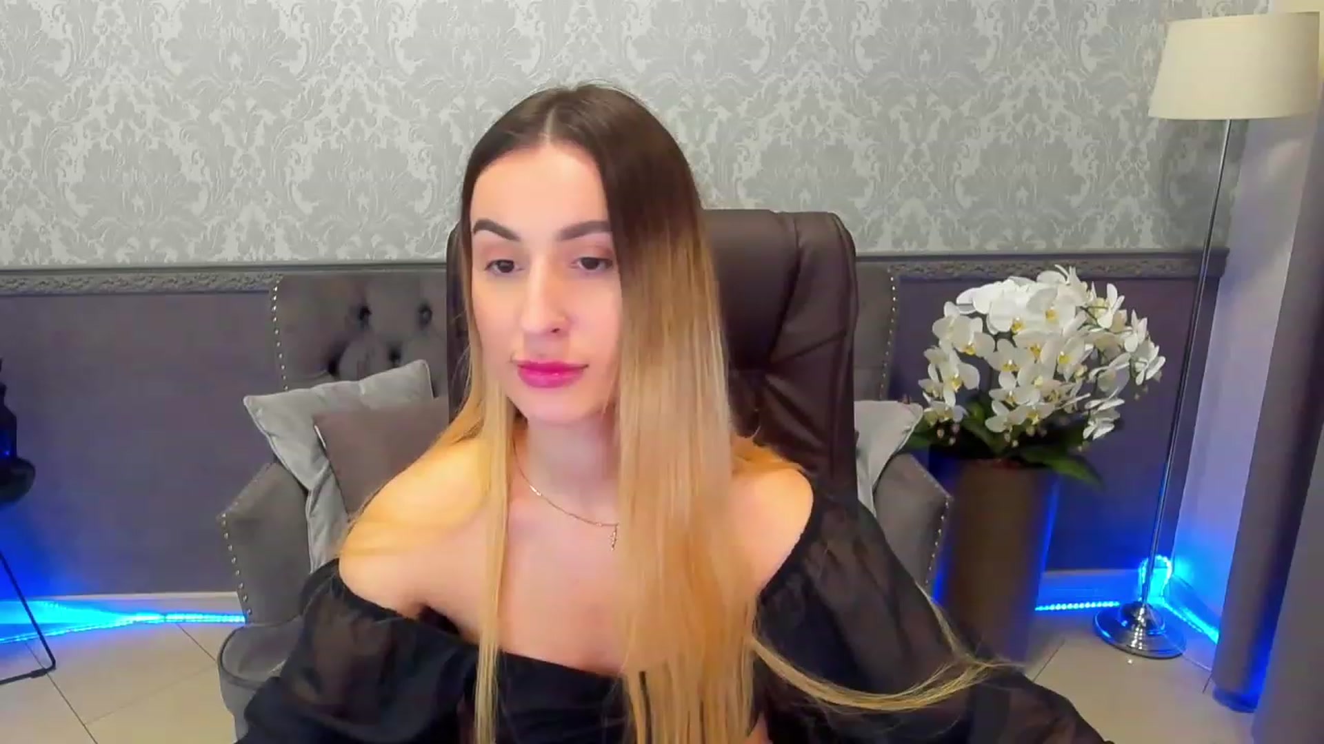 Gallery image thumbnail from LiaBrazzer's myfreecams stream on, 02/14/2023, 15:08 image 9 of 20