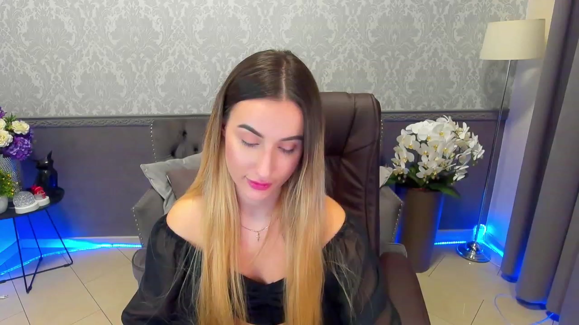 Gallery image thumbnail from LiaBrazzer's myfreecams stream on, 02/14/2023, 15:08 image 16 of 20