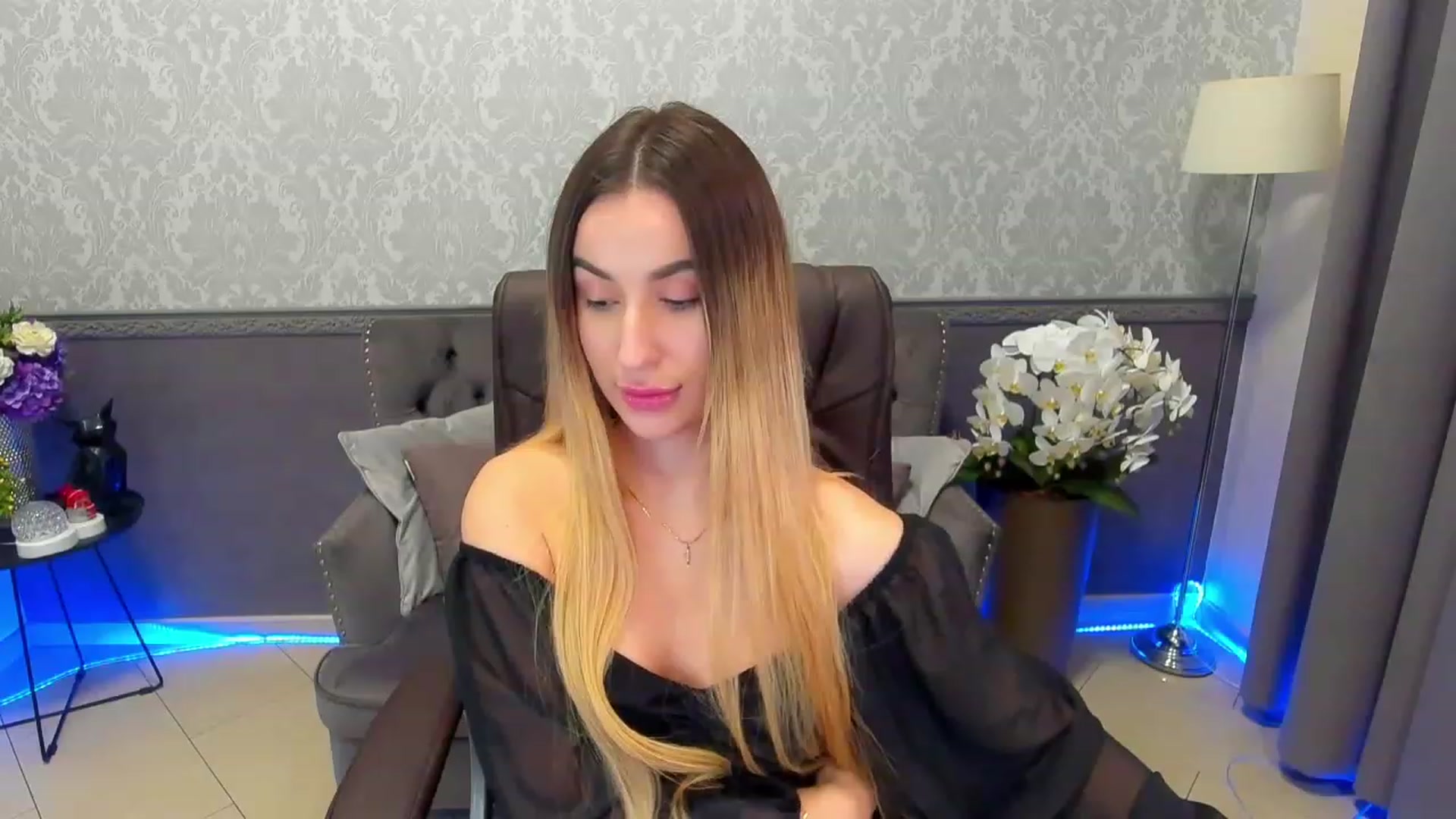 Gallery image thumbnail from LiaBrazzer's myfreecams stream on, 02/14/2023, 15:08 image 3 of 20