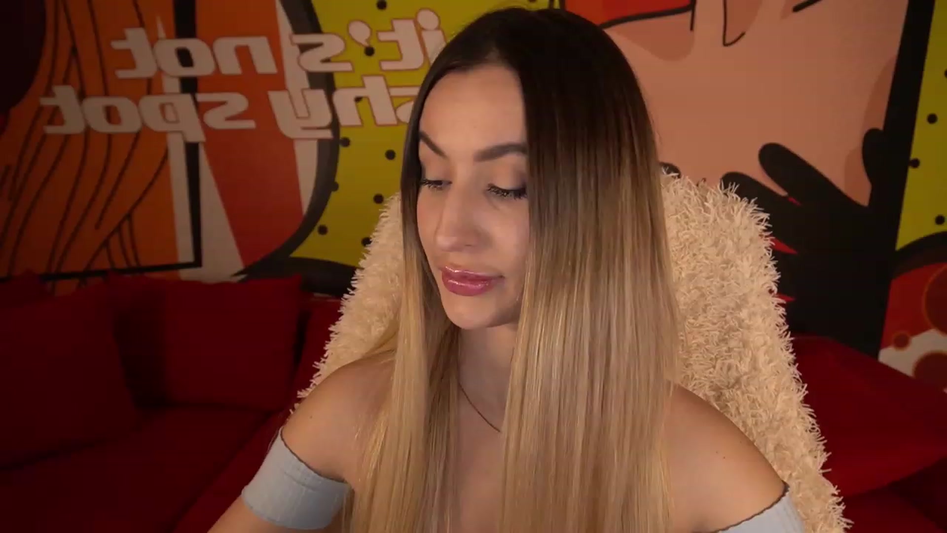 Gallery image thumbnail from LiaBrazzer's myfreecams stream on, 02/17/2023, 16:15 image 10 of 20