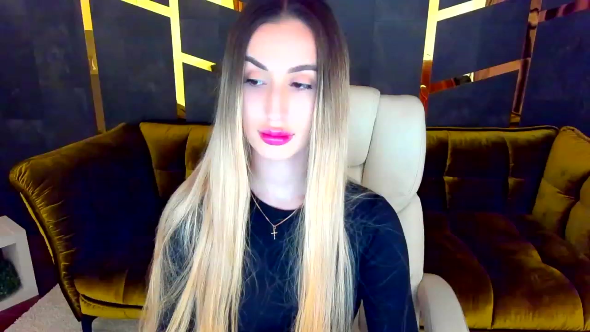 Gallery image thumbnail from LiaBrazzer's myfreecams stream on, 02/18/2023, 12:47 image 6 of 20
