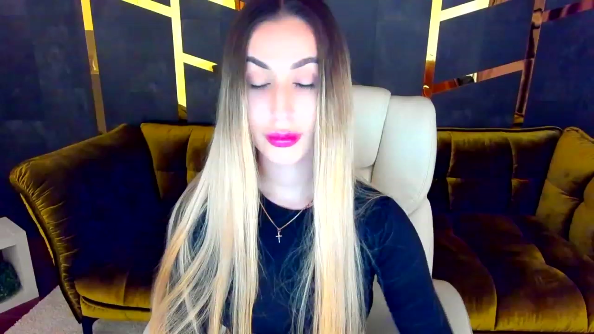 Gallery image thumbnail from LiaBrazzer's myfreecams stream on, 02/18/2023, 12:47 image 12 of 20