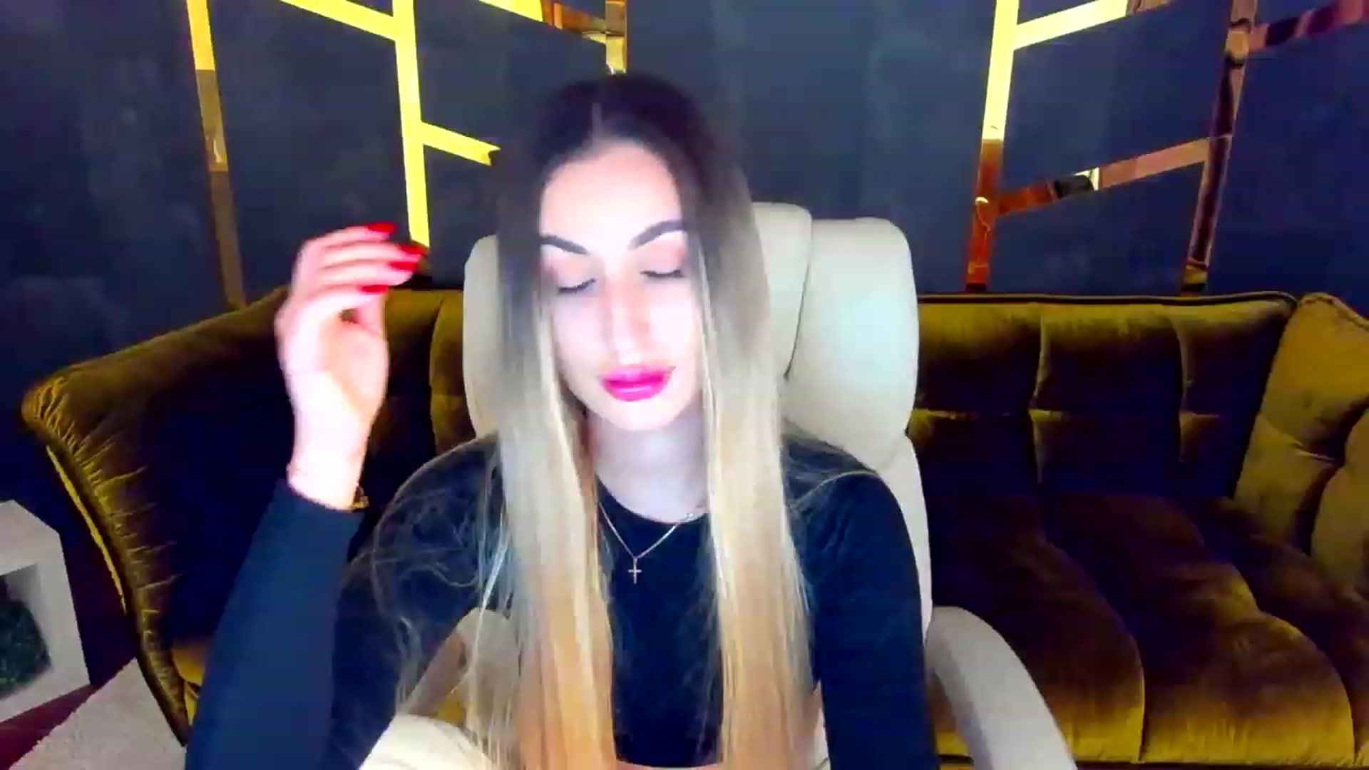 Gallery image thumbnail from LiaBrazzer's myfreecams stream on, 02/18/2023, 12:47 image 10 of 20