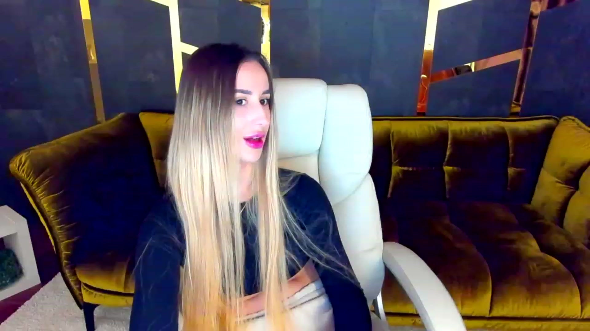 Gallery image thumbnail from LiaBrazzer's myfreecams stream on, 02/18/2023, 12:47 image 1 of 20
