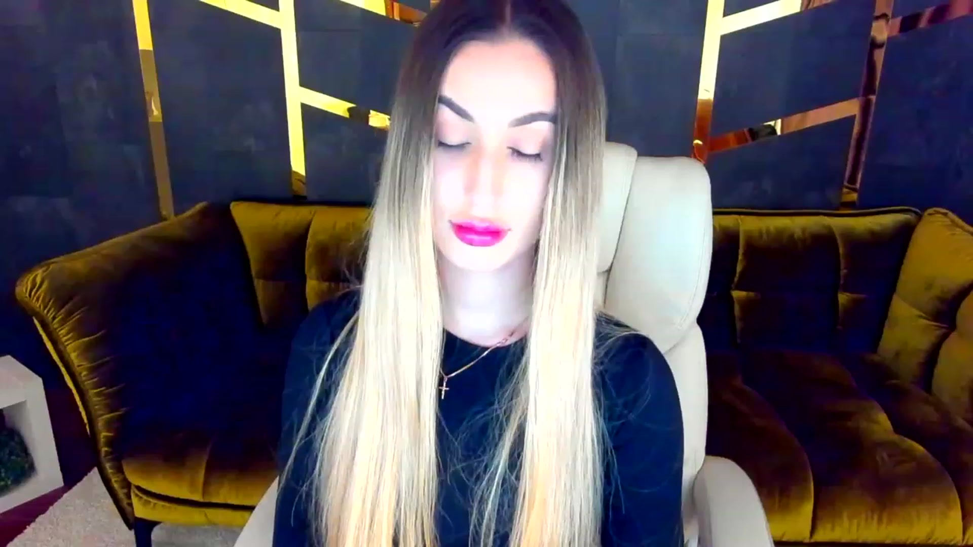 Gallery image thumbnail from LiaBrazzer's myfreecams stream on, 02/18/2023, 12:47 image 13 of 20