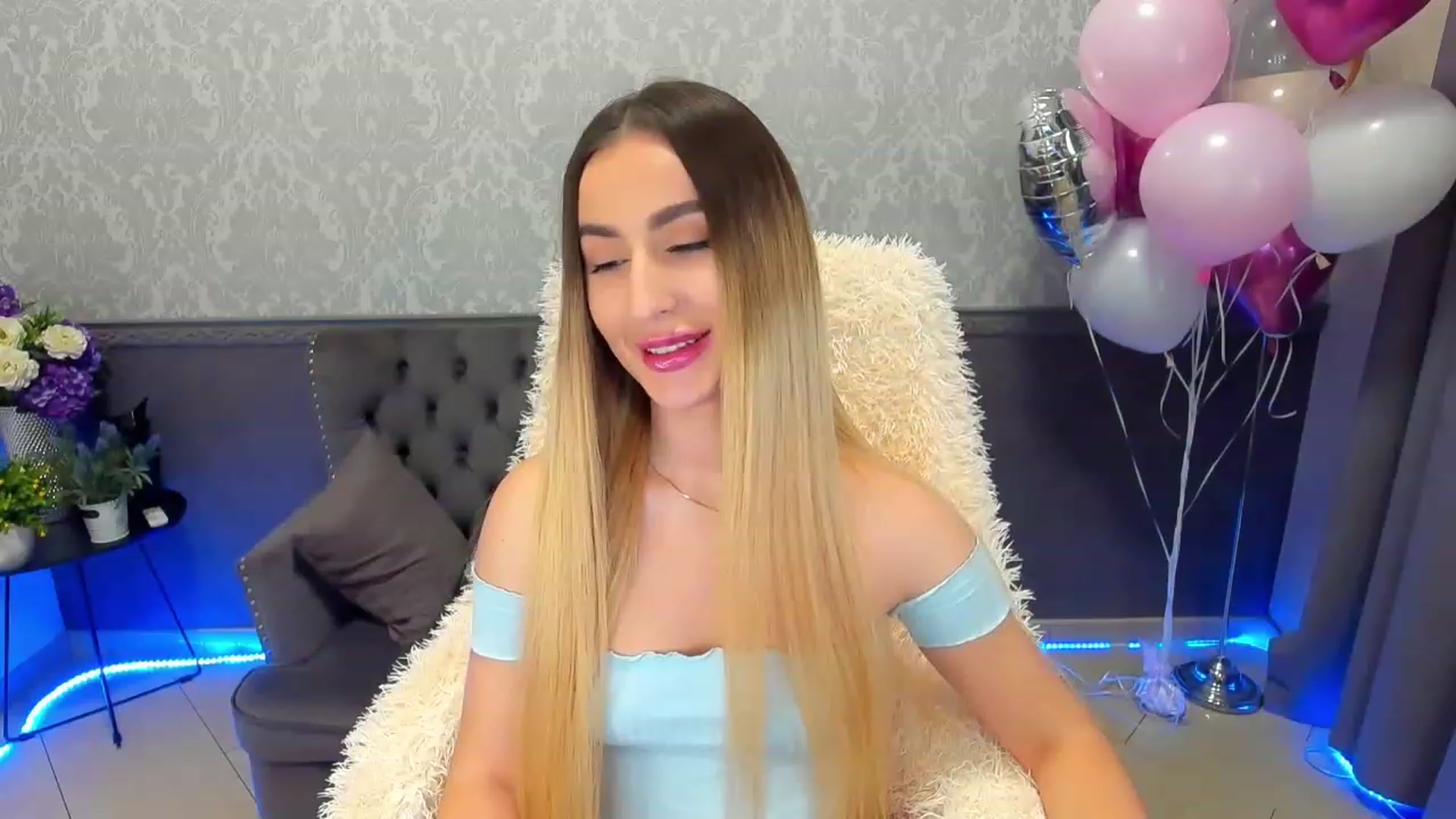Gallery image thumbnail from LiaBrazzer's myfreecams stream on, 02/18/2023, 15:52 image 1 of 20