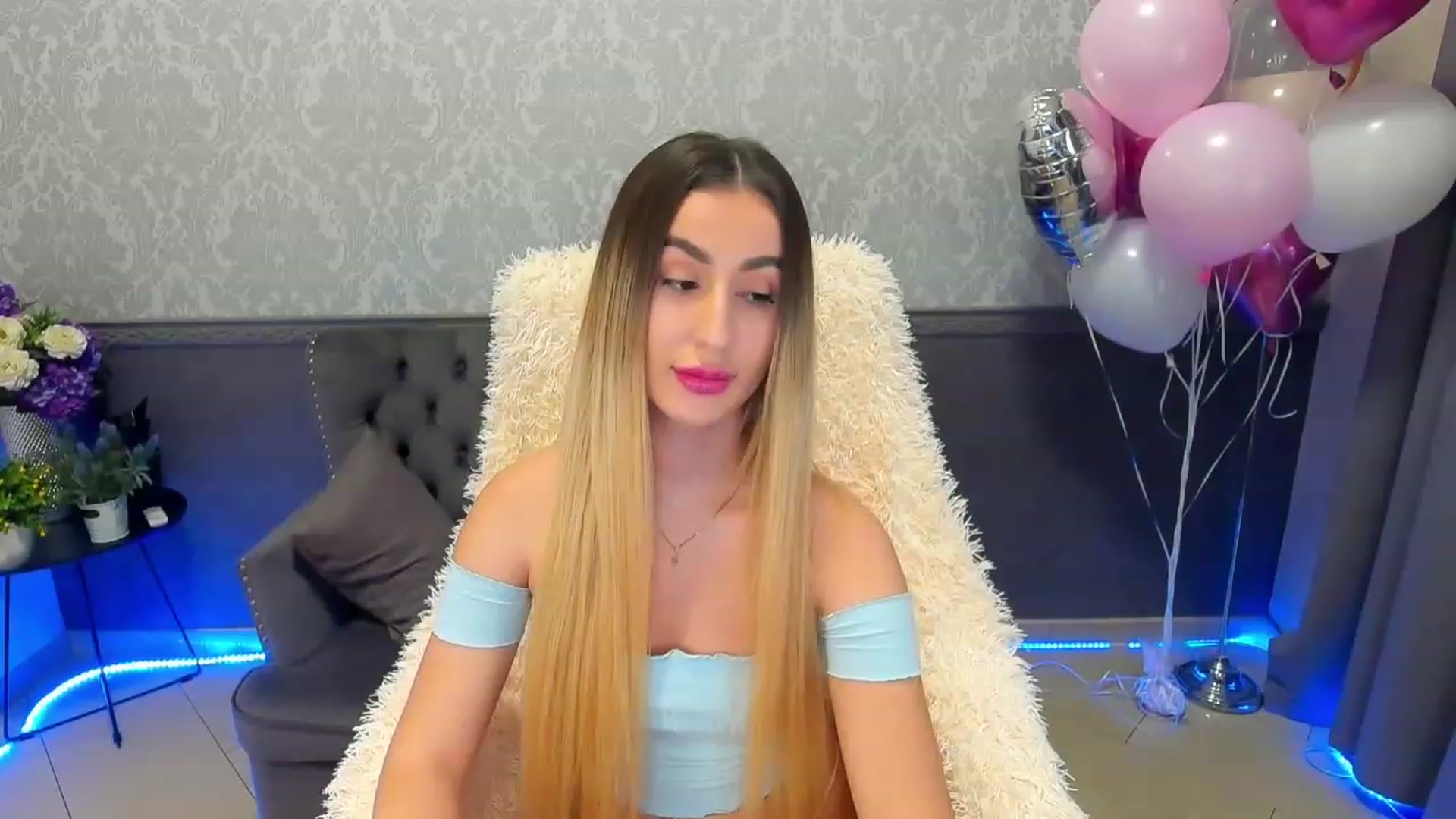 Gallery image thumbnail from LiaBrazzer's myfreecams stream on, 02/18/2023, 15:52 image 3 of 20