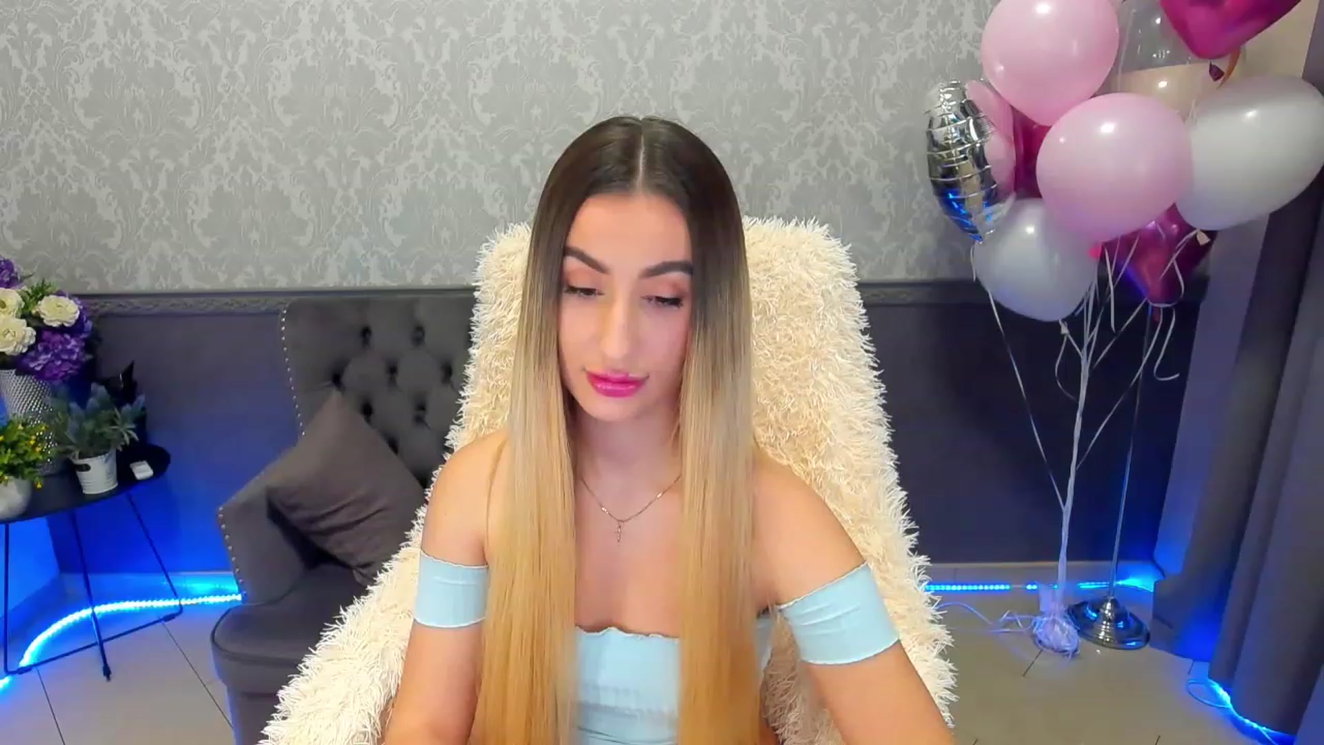 Gallery image thumbnail from LiaBrazzer's myfreecams stream on, 02/18/2023, 15:52 image 12 of 20