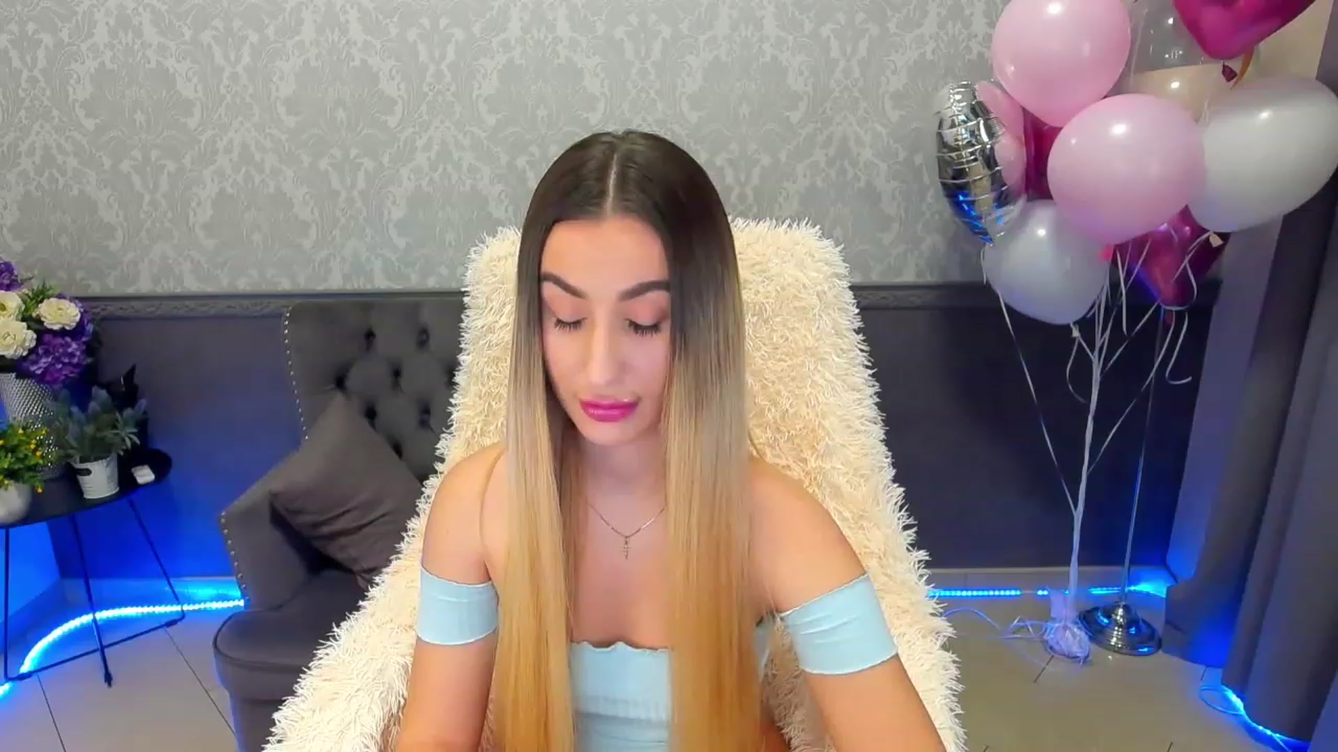 Gallery image thumbnail from LiaBrazzer's myfreecams stream on, 02/18/2023, 15:52 image 16 of 20