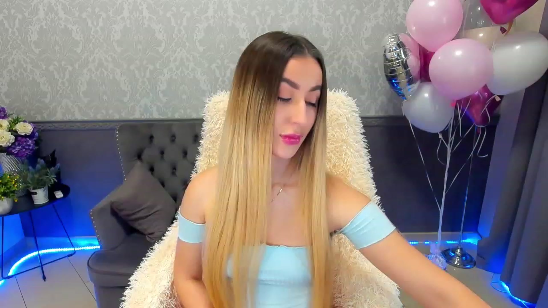 Gallery image thumbnail from LiaBrazzer's myfreecams stream on, 02/18/2023, 15:52 image 2 of 20
