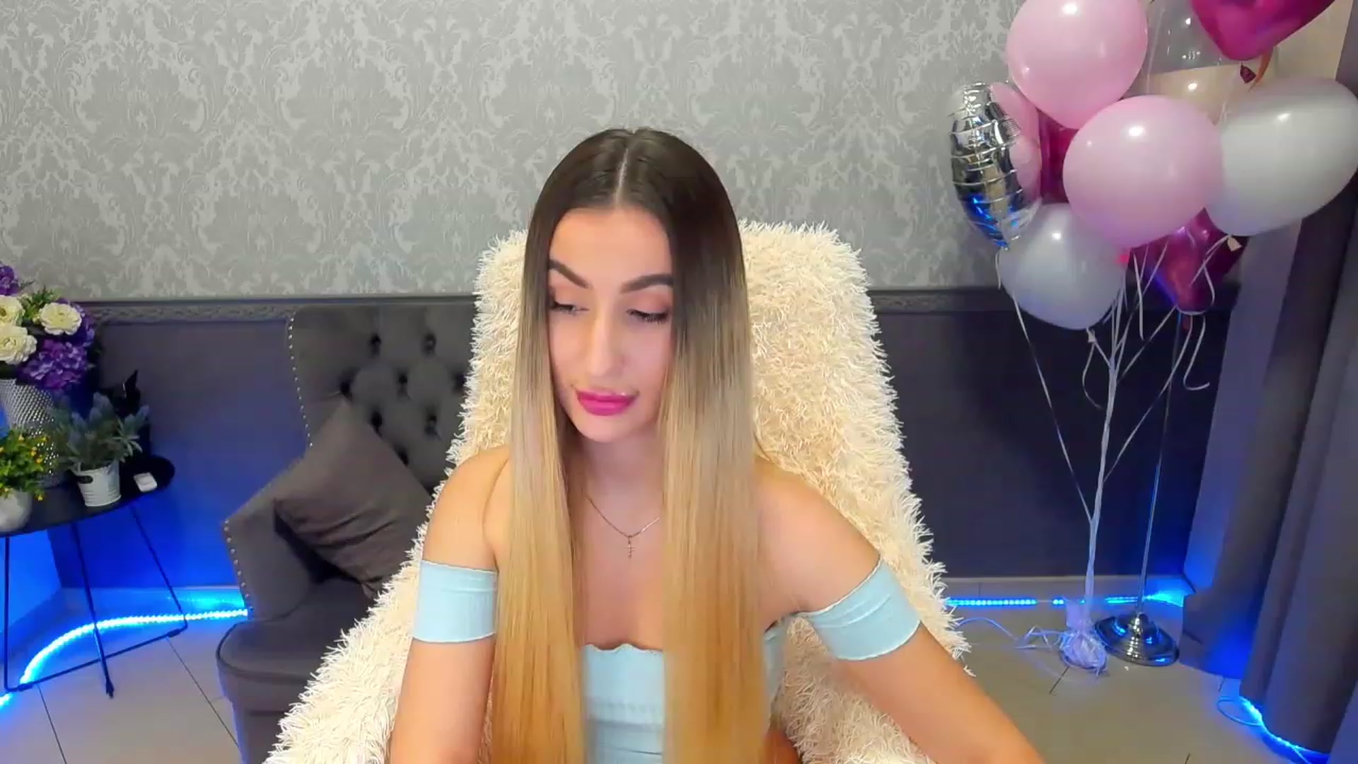 Gallery image thumbnail from LiaBrazzer's myfreecams stream on, 02/18/2023, 15:52 image 18 of 20