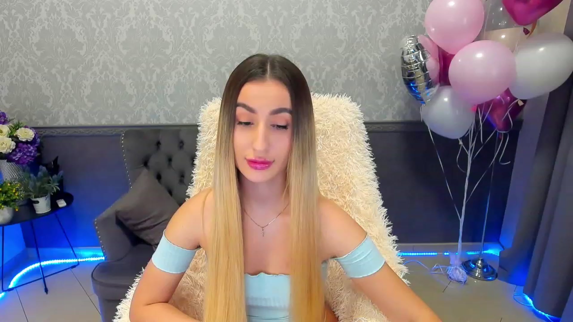 Gallery image thumbnail from LiaBrazzer's myfreecams stream on, 02/18/2023, 15:52 image 15 of 20