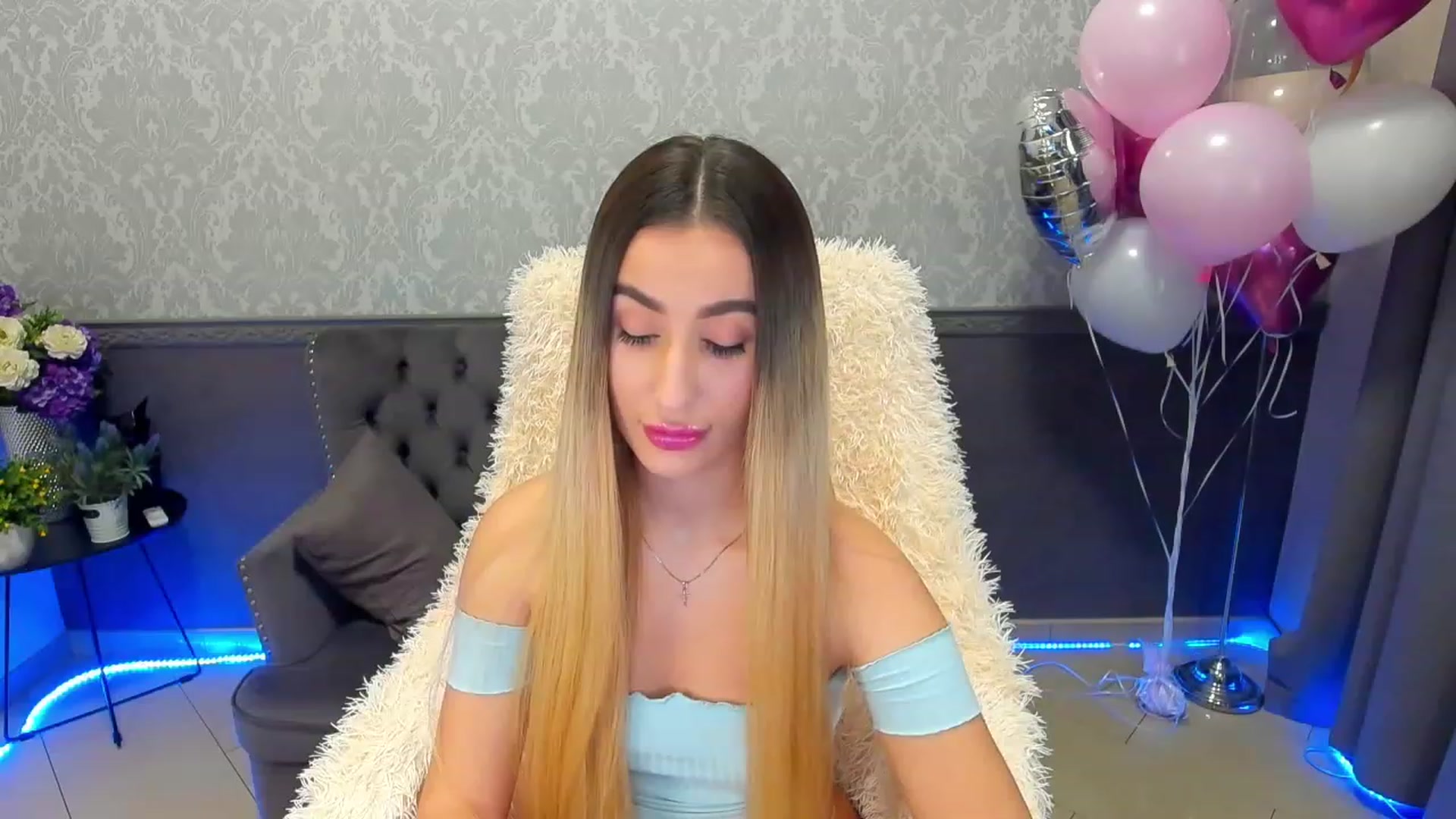 Gallery image thumbnail from LiaBrazzer's myfreecams stream on, 02/18/2023, 15:52 image 8 of 20