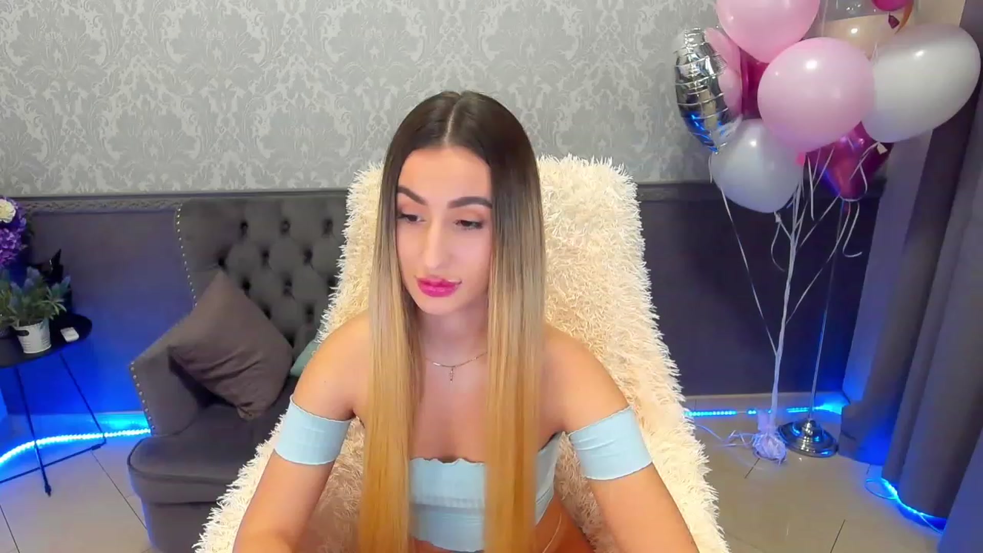 Gallery image thumbnail from LiaBrazzer's myfreecams stream on, 02/18/2023, 17:20 image 3 of 20