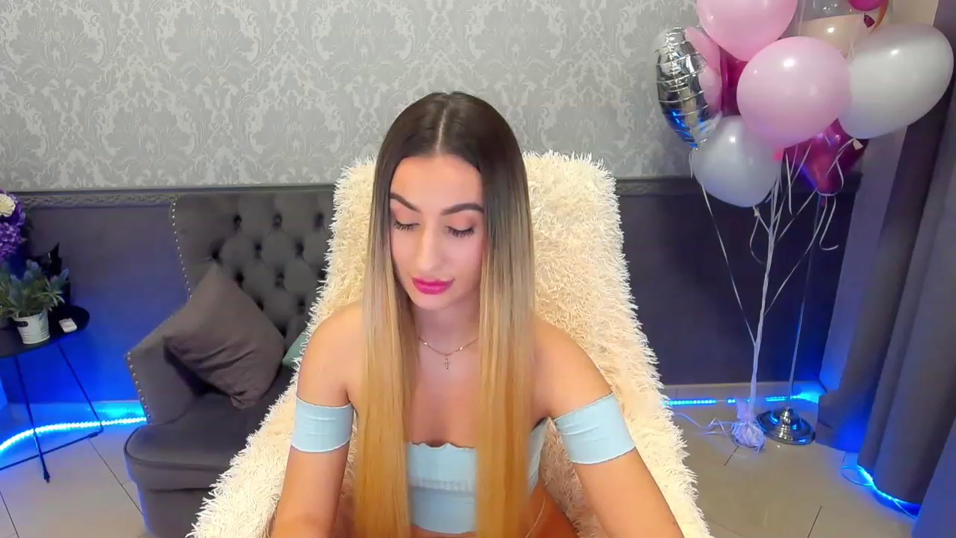 Gallery image thumbnail from LiaBrazzer's myfreecams stream on, 02/18/2023, 17:20 image 2 of 20