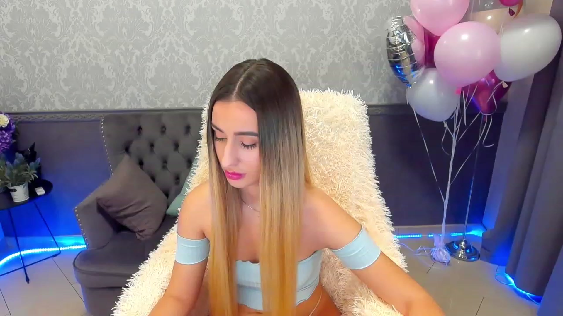 Gallery image thumbnail from LiaBrazzer's myfreecams stream on, 02/18/2023, 17:20 image 1 of 20