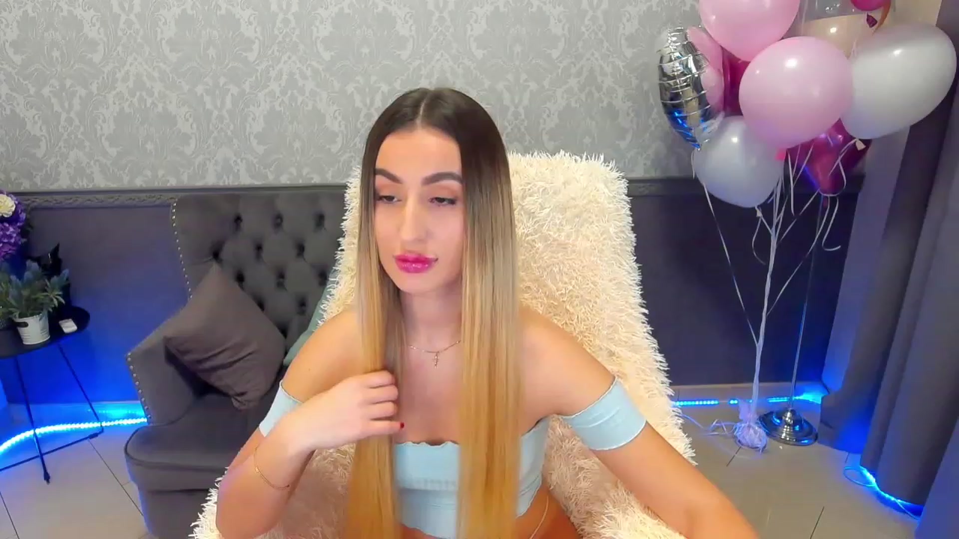 Gallery image thumbnail from LiaBrazzer's myfreecams stream on, 02/18/2023, 17:20 image 4 of 20