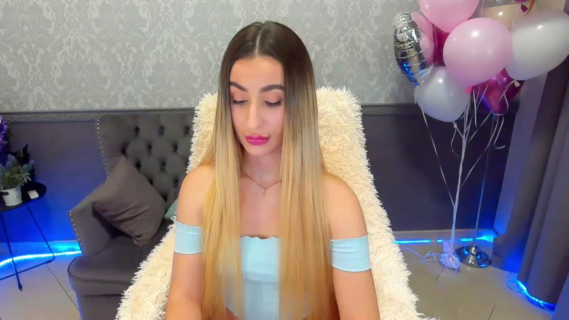 Gallery image thumbnail from LiaBrazzer's myfreecams stream on, 02/18/2023, 17:20 image 16 of 20