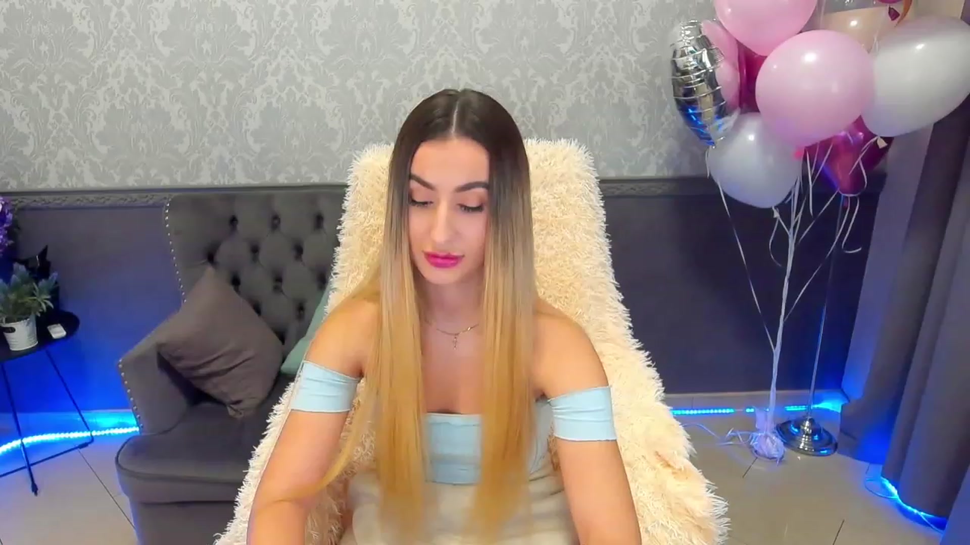 Gallery image thumbnail from LiaBrazzer's myfreecams stream on, 02/18/2023, 17:20 image 20 of 20