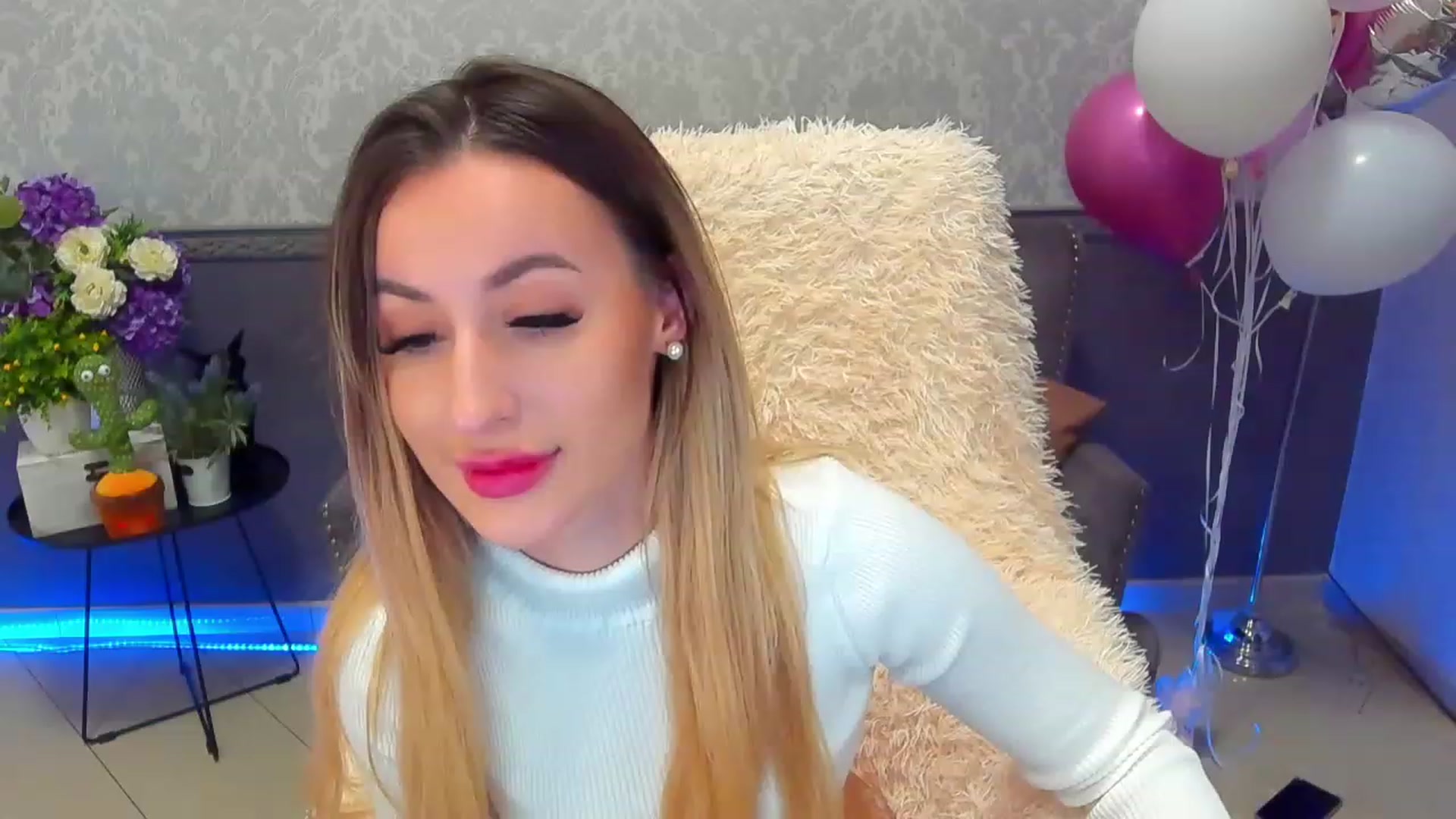 Gallery image thumbnail from LiaBrazzer's myfreecams stream on, 02/22/2023, 11:03 image 11 of 20