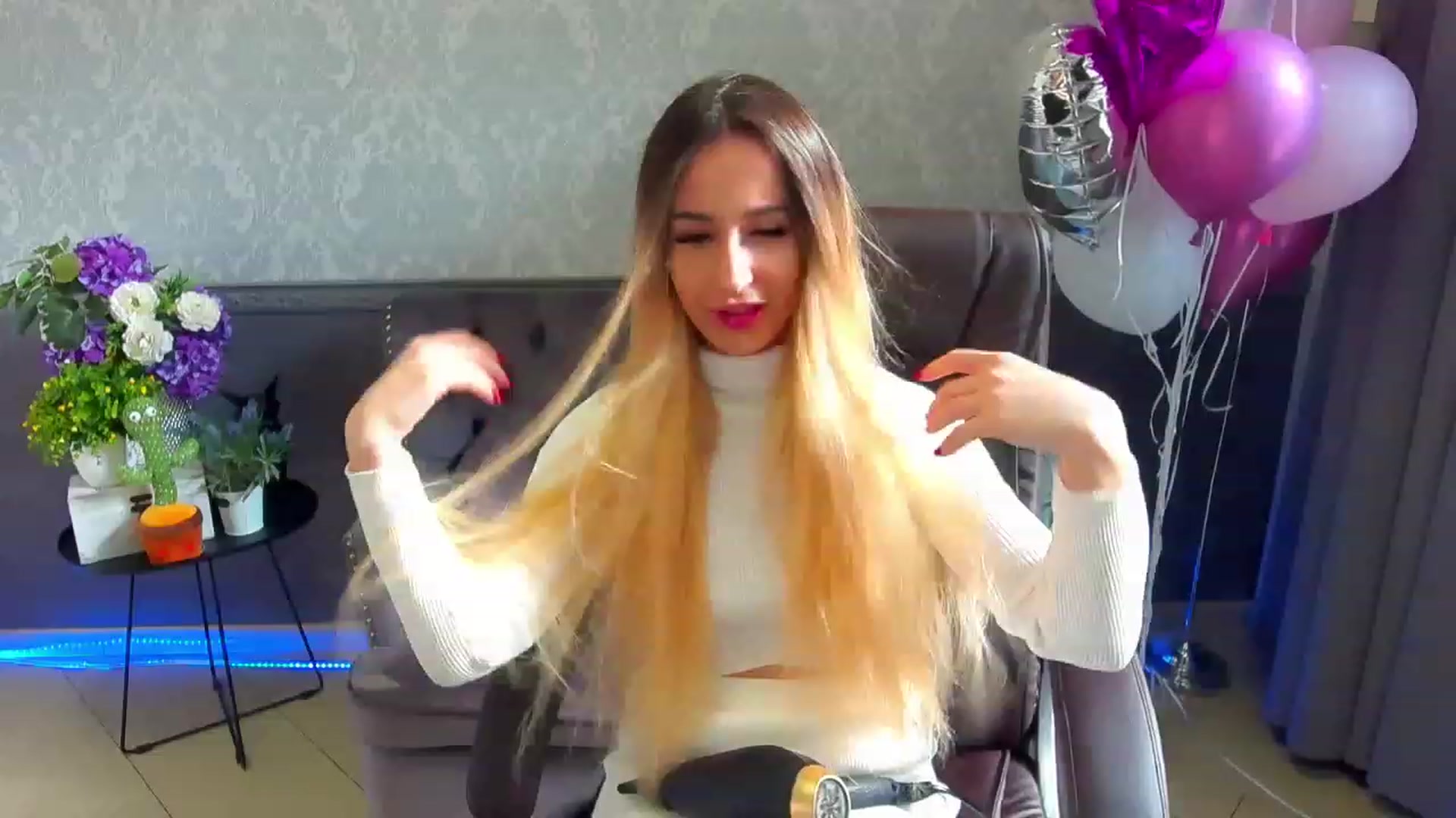Gallery image thumbnail from LiaBrazzer's myfreecams stream on, 02/22/2023, 12:45 image 13 of 20