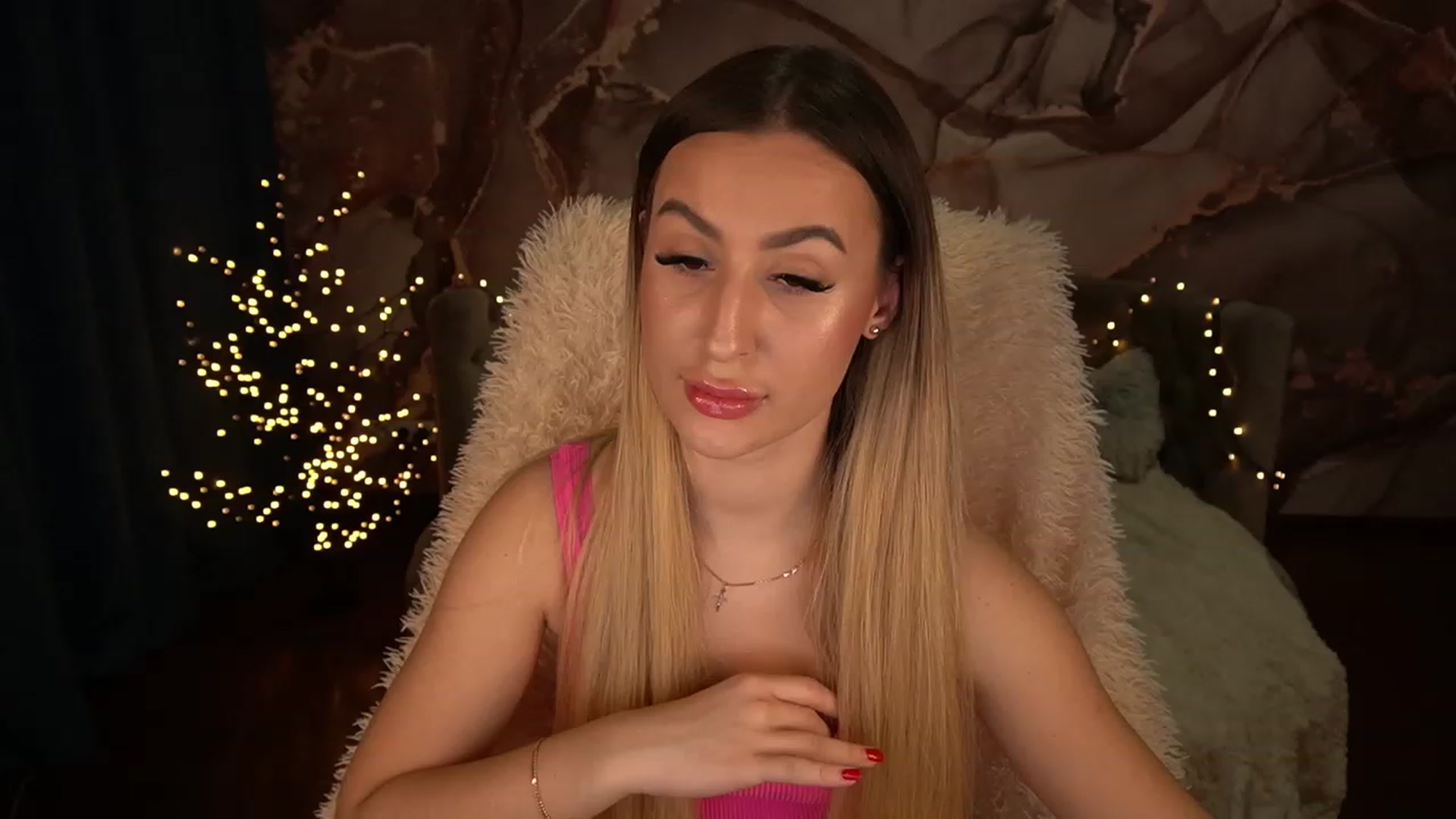 Gallery image thumbnail from LiaBrazzer's myfreecams stream on, 02/25/2023, 16:01 image 8 of 20