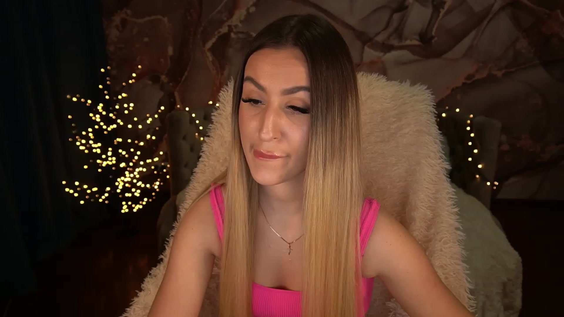 Gallery image thumbnail from LiaBrazzer's myfreecams stream on, 02/25/2023, 16:01 image 19 of 20
