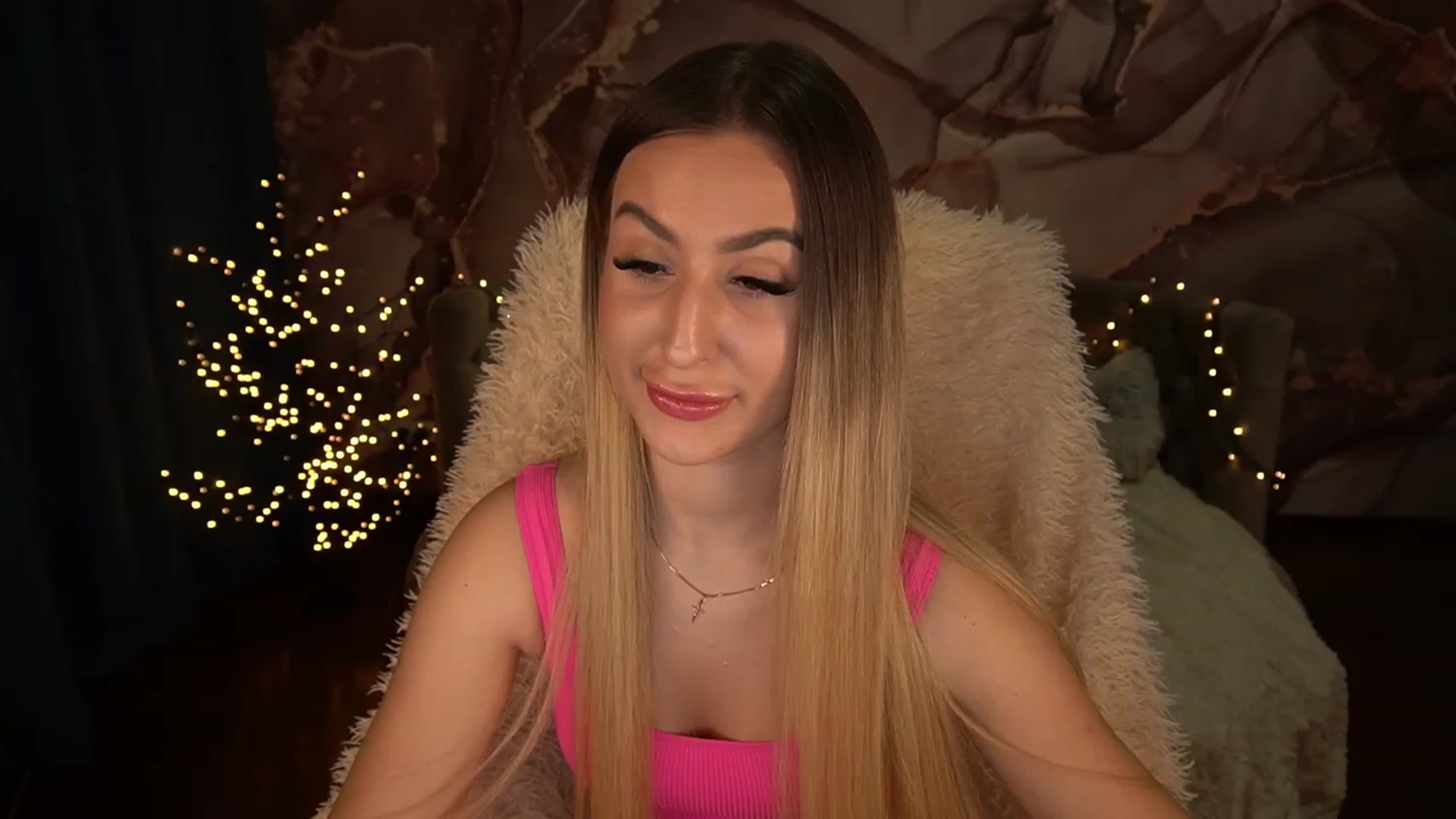 Gallery image thumbnail from LiaBrazzer's myfreecams stream on, 02/25/2023, 16:01 image 13 of 20