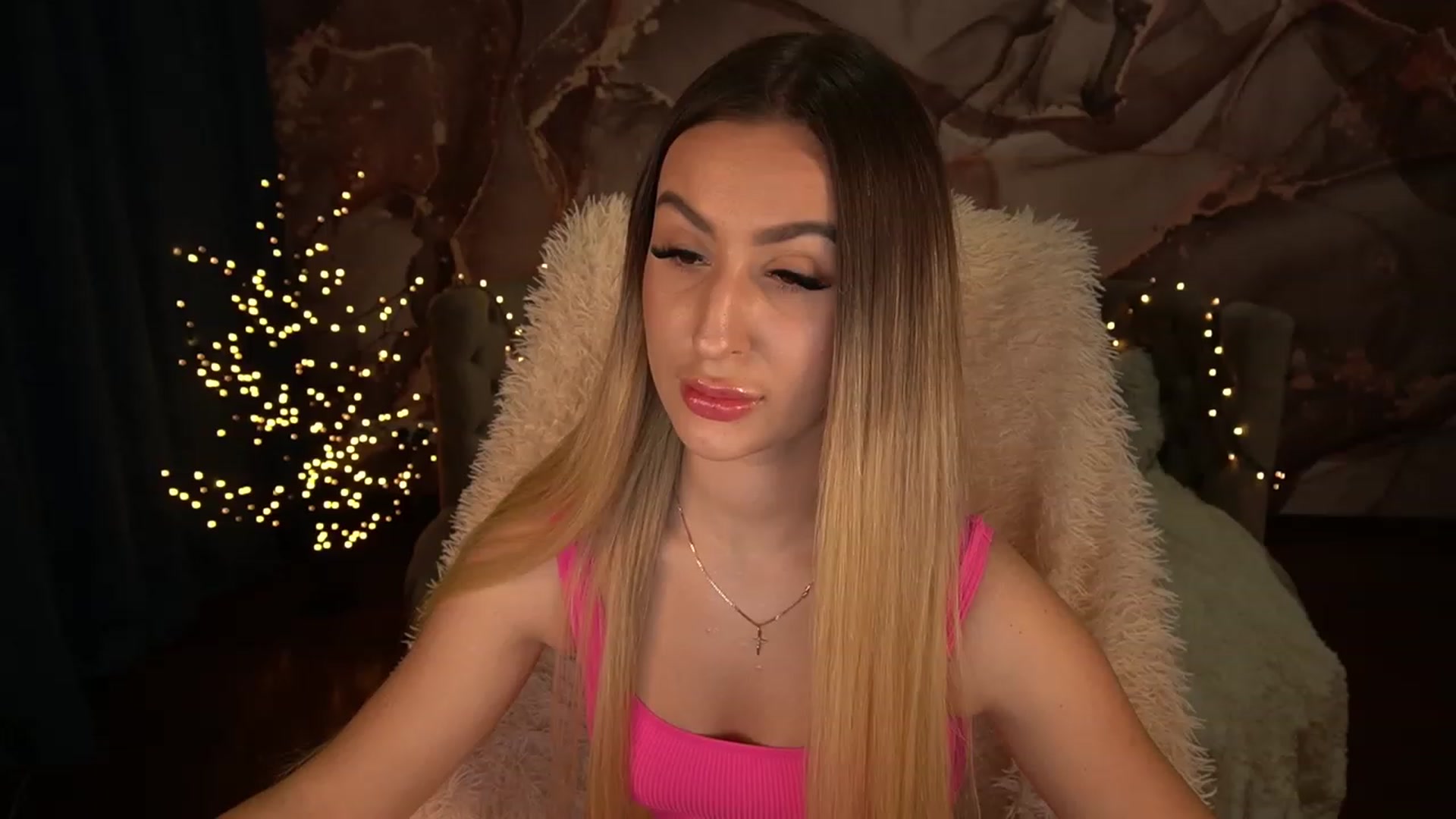 Gallery image thumbnail from LiaBrazzer's myfreecams stream on, 02/25/2023, 16:01 image 18 of 20