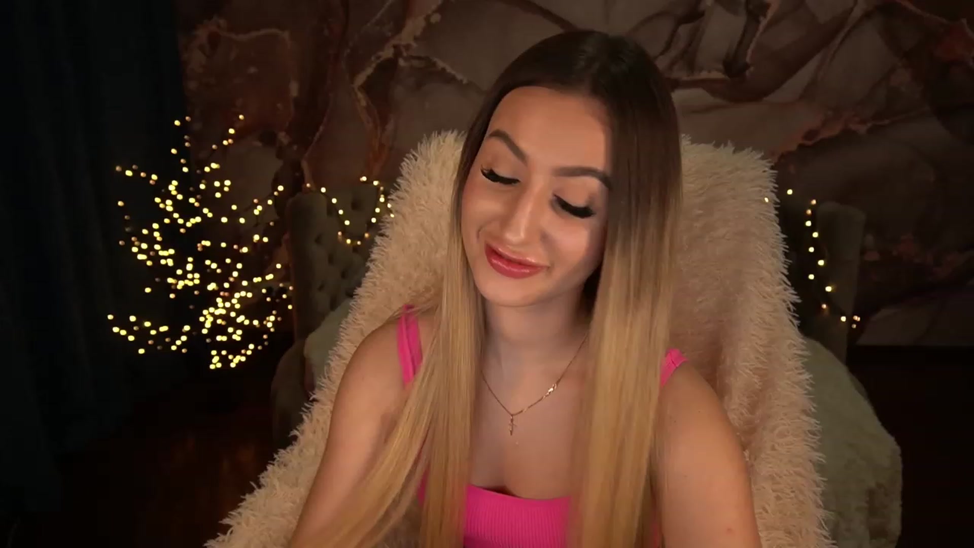 Gallery image thumbnail from LiaBrazzer's myfreecams stream on, 02/25/2023, 16:01 image 17 of 20