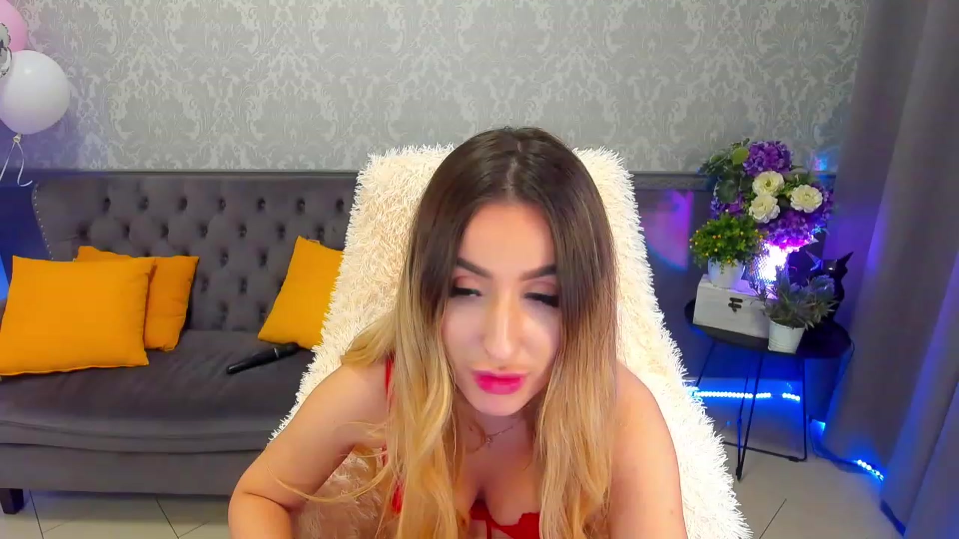 Gallery image thumbnail from LiaBrazzer's myfreecams stream on, 02/26/2023, 12:20 image 10 of 20