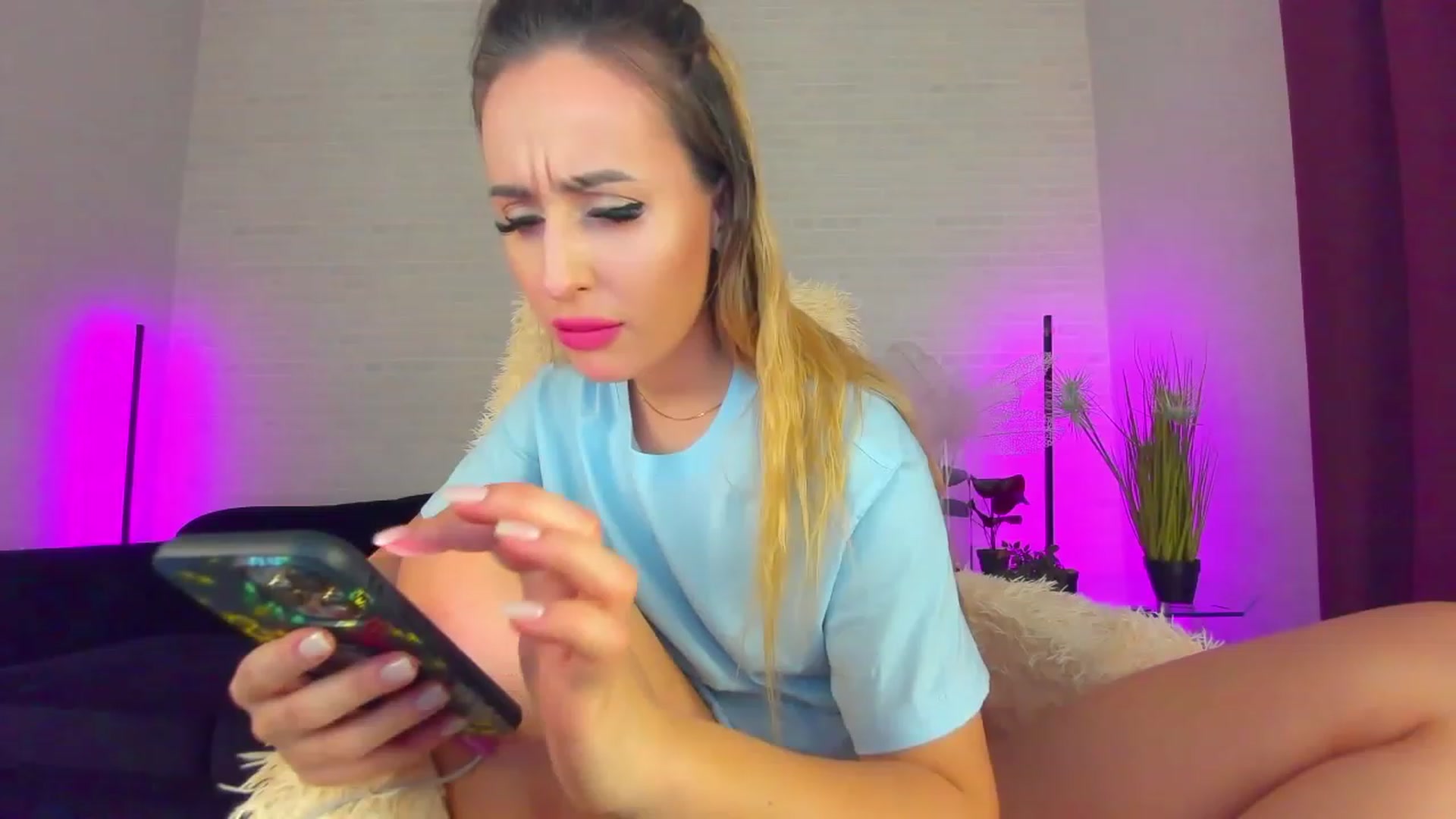 Gallery image thumbnail from LiaBrazzer's myfreecams stream on, 03/04/2023, 12:25 image 5 of 20