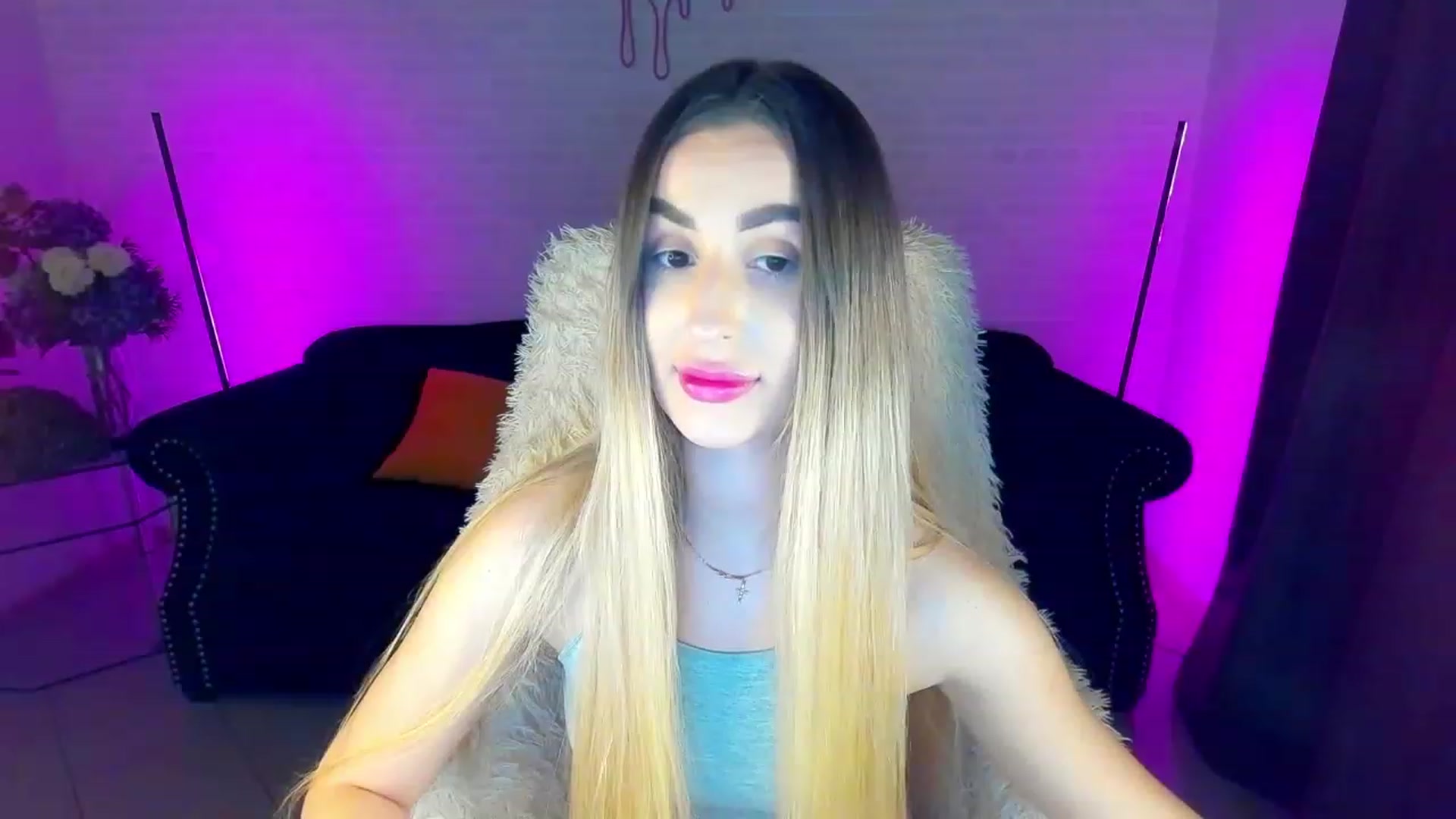 Gallery image thumbnail from LiaBrazzer's myfreecams stream on, 03/19/2023, 15:17 image 7 of 20