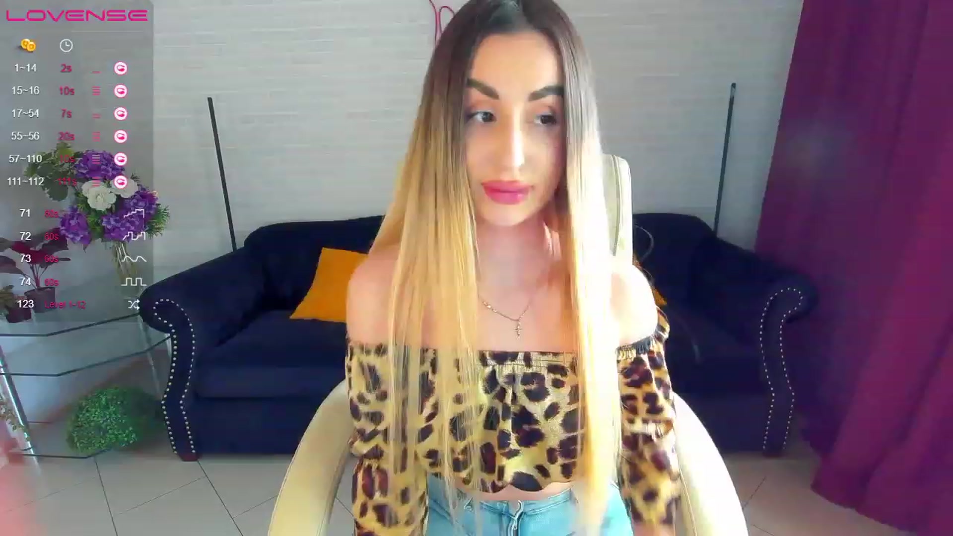 Gallery image thumbnail from LiaBrazzer's myfreecams stream on, 03/20/2023, 15:03 image 10 of 20