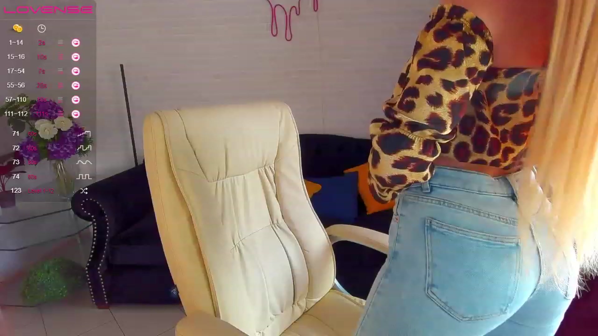 Gallery image thumbnail from LiaBrazzer's myfreecams stream on, 03/20/2023, 15:03 image 6 of 20
