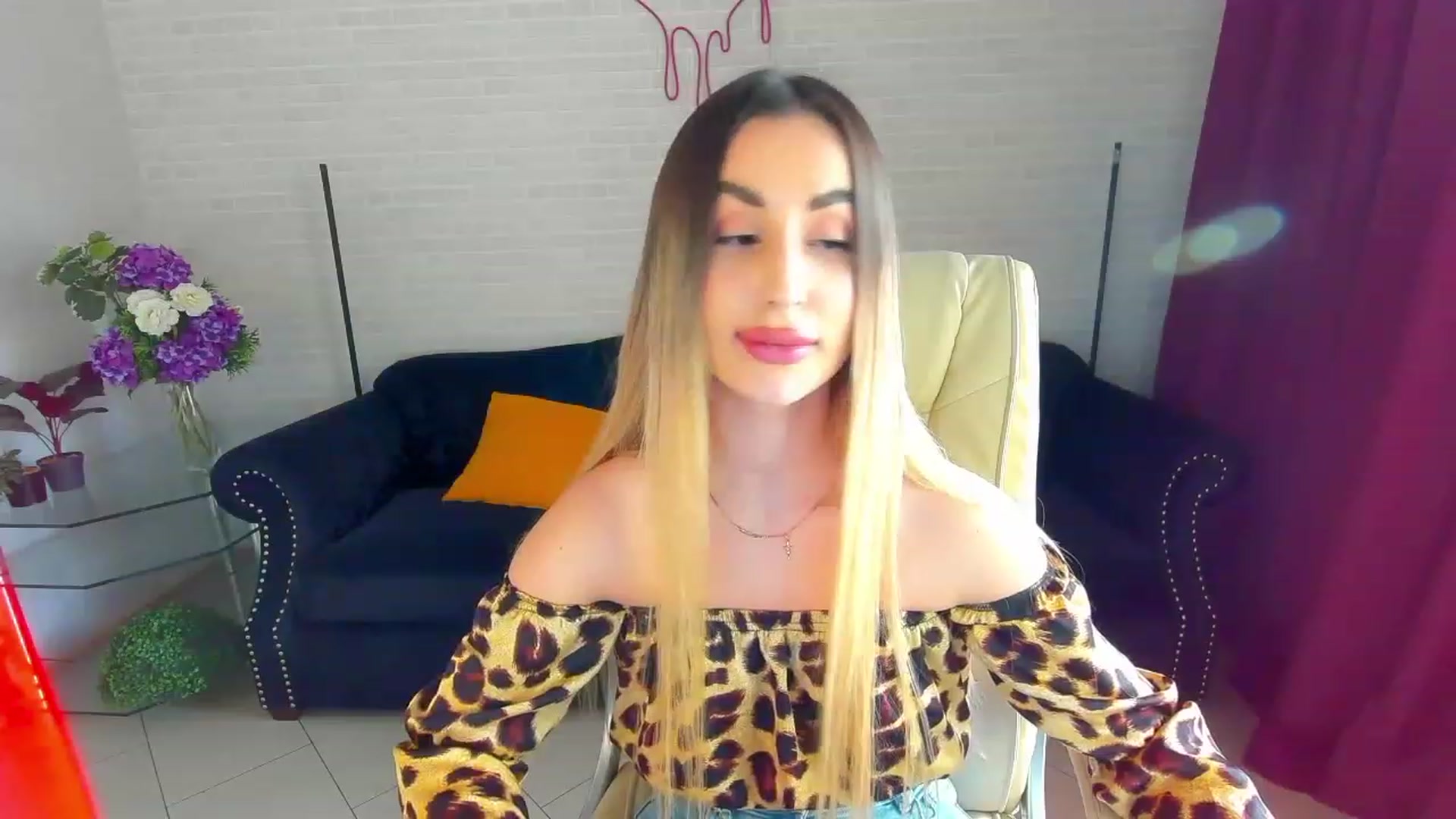 Gallery image thumbnail from LiaBrazzer's myfreecams stream on, 03/20/2023, 15:03 image 20 of 20