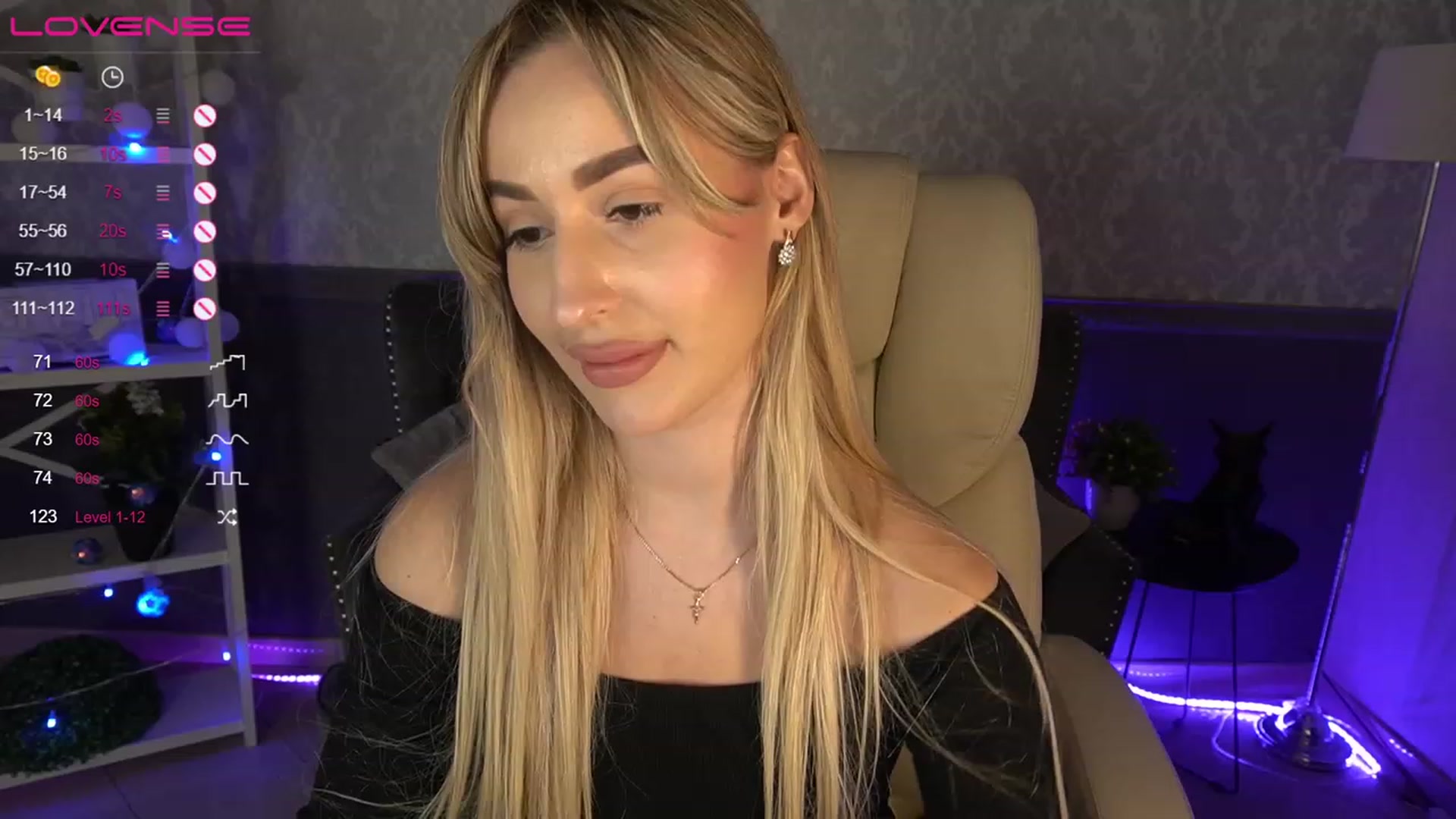 Gallery image thumbnail from LiaBrazzer's myfreecams stream on, 04/19/2023, 14:37 image 14 of 20