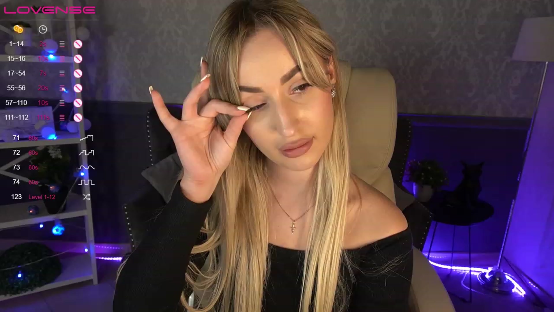 Gallery image thumbnail from LiaBrazzer's myfreecams stream on, 04/19/2023, 14:37 image 8 of 20