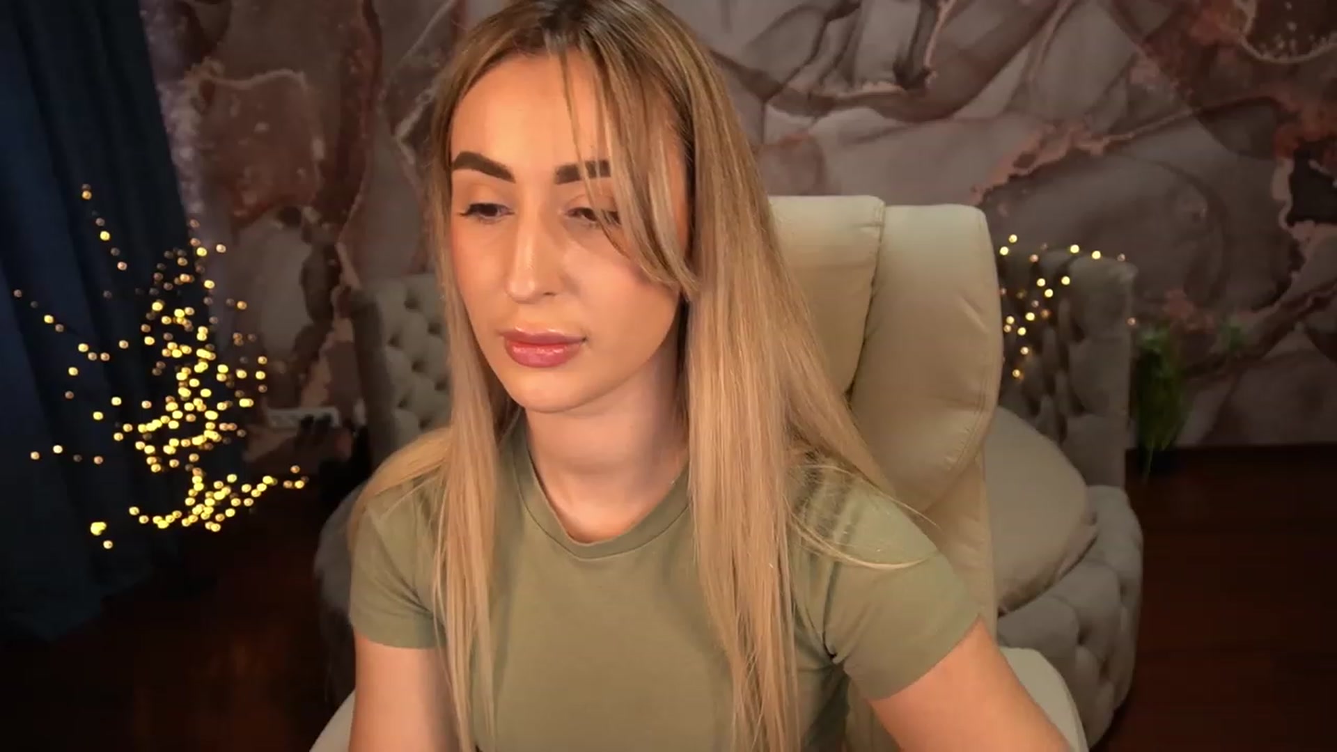 Gallery image thumbnail from LiaBrazzer's myfreecams stream on, 04/22/2023, 12:17 image 12 of 20