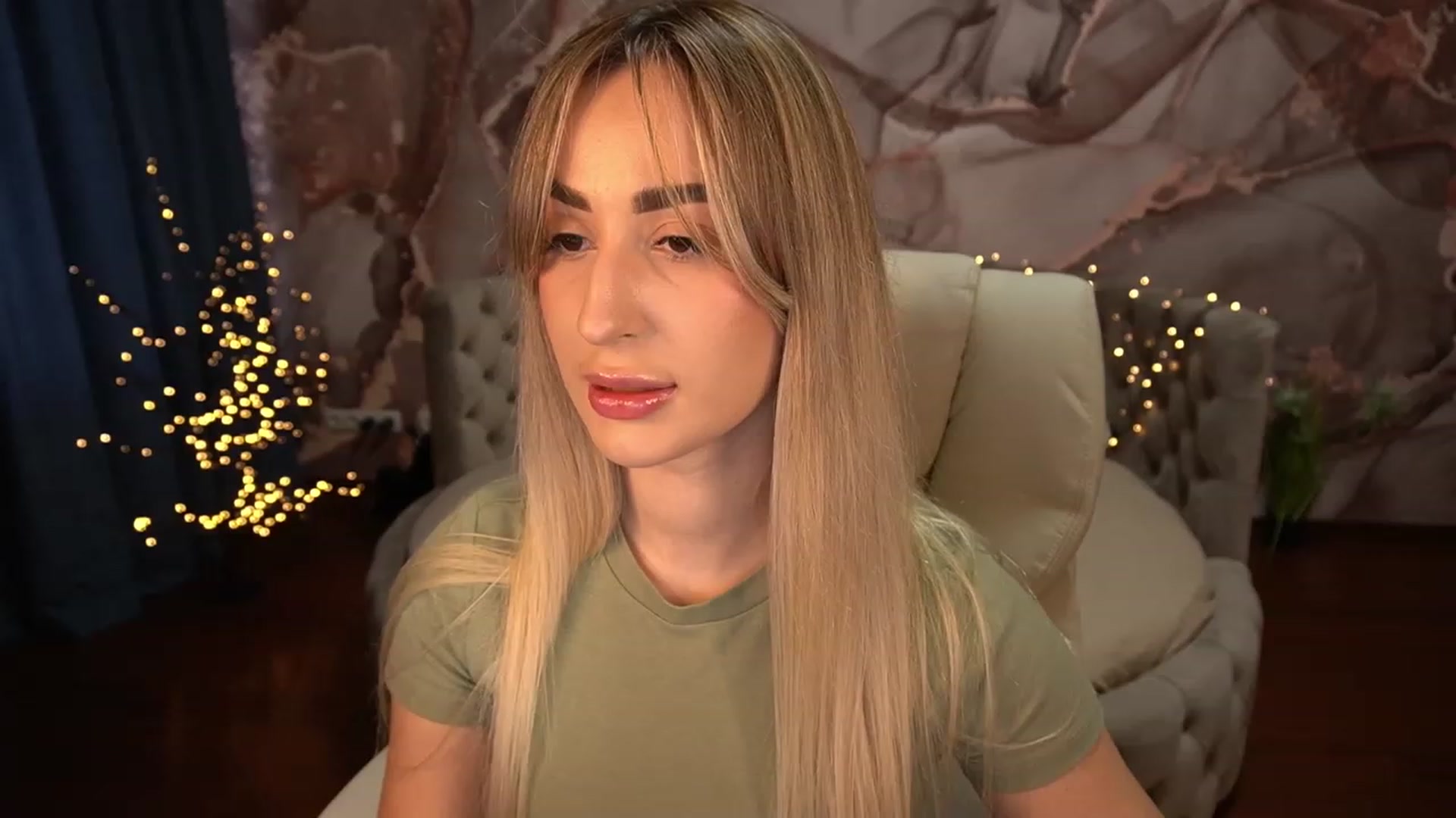 Gallery image thumbnail from LiaBrazzer's myfreecams stream on, 04/22/2023, 12:17 image 2 of 20