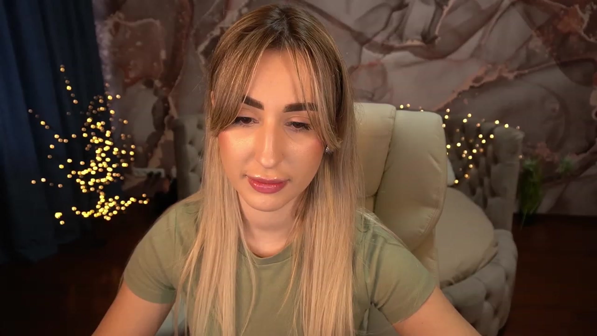 Gallery image thumbnail from LiaBrazzer's myfreecams stream on, 04/22/2023, 12:17 image 4 of 20
