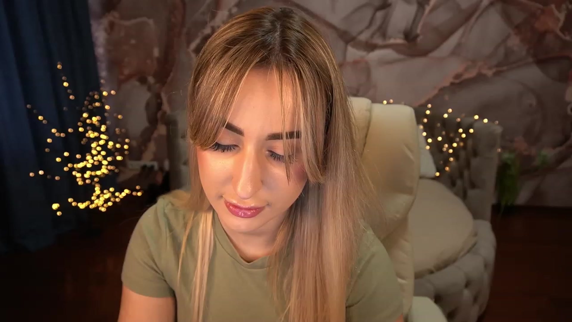 Gallery image thumbnail from LiaBrazzer's myfreecams stream on, 04/22/2023, 12:17 image 7 of 20