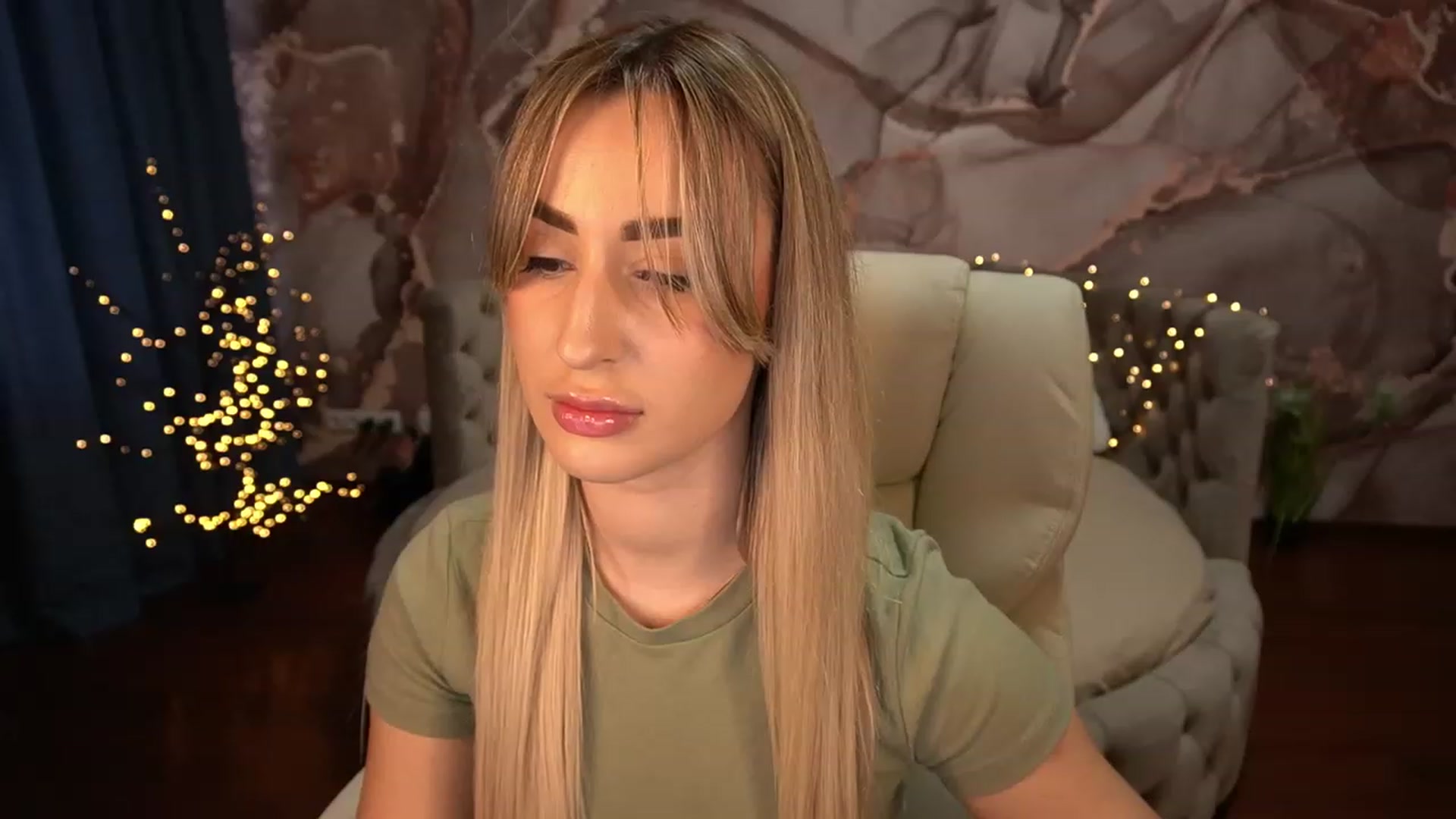 Gallery image thumbnail from LiaBrazzer's myfreecams stream on, 04/22/2023, 12:17 image 6 of 20