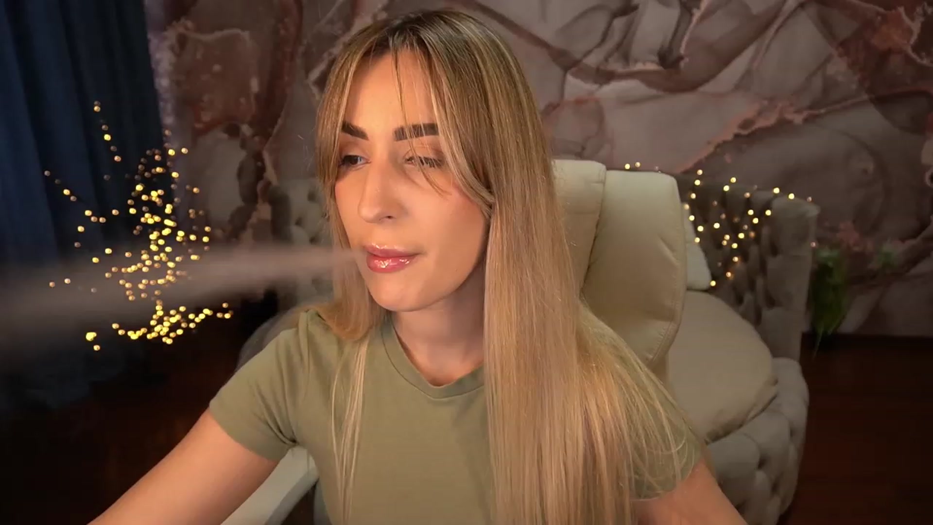 Gallery image thumbnail from LiaBrazzer's myfreecams stream on, 04/22/2023, 12:17 image 1 of 20