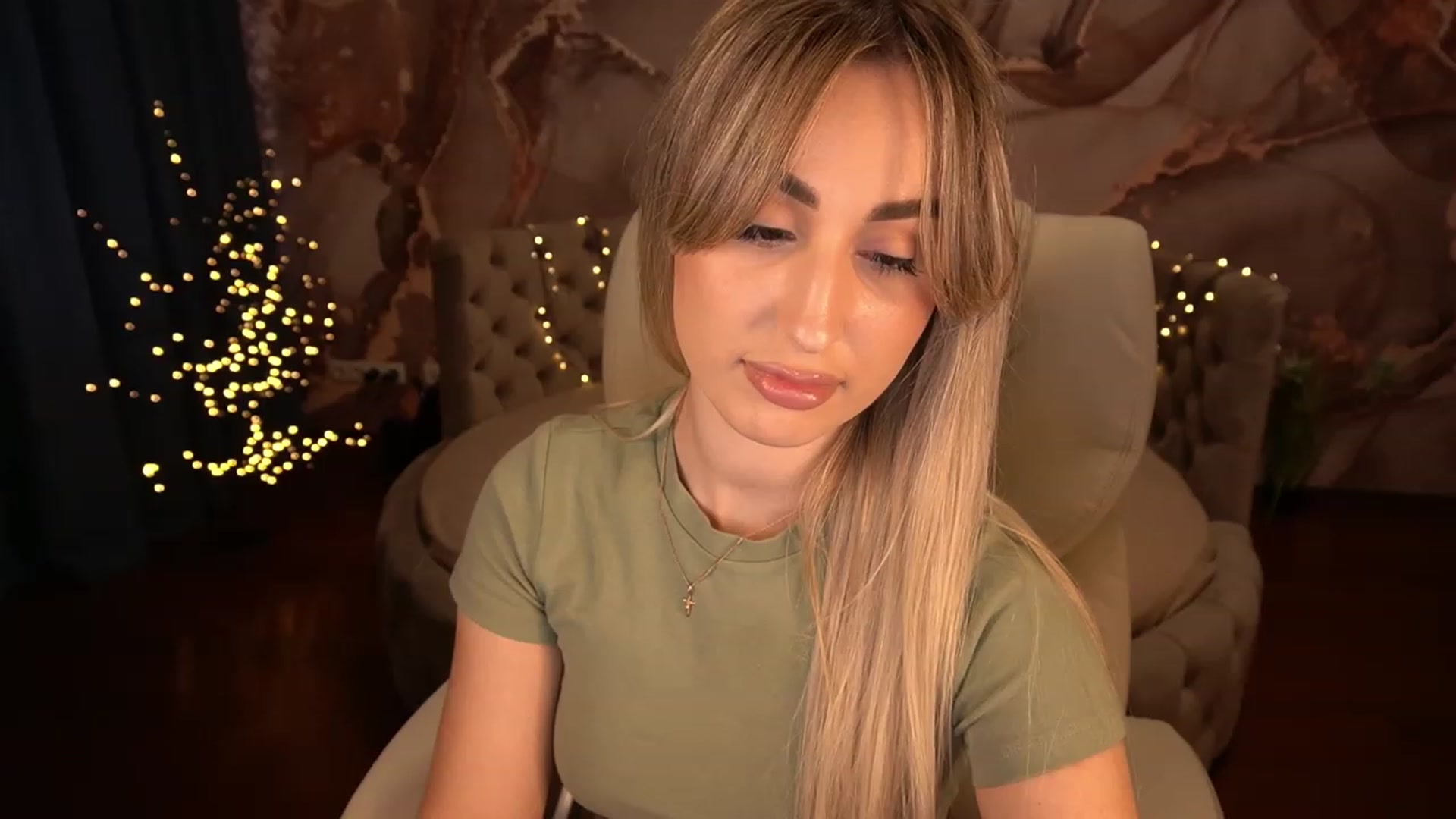 Gallery image thumbnail from LiaBrazzer's myfreecams stream on, 04/22/2023, 16:28 image 13 of 20