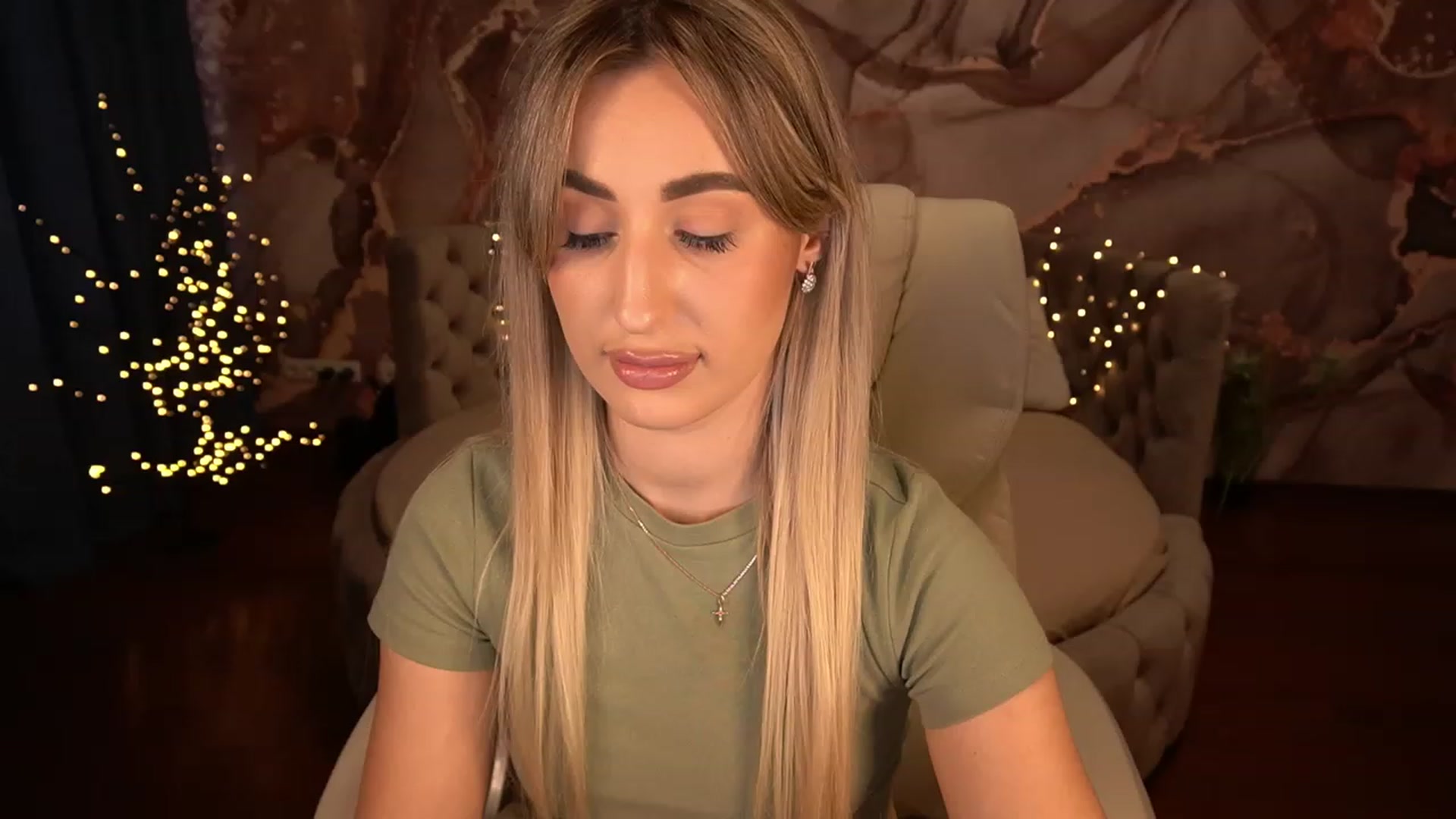 Gallery image thumbnail from LiaBrazzer's myfreecams stream on, 04/22/2023, 16:28 image 8 of 20