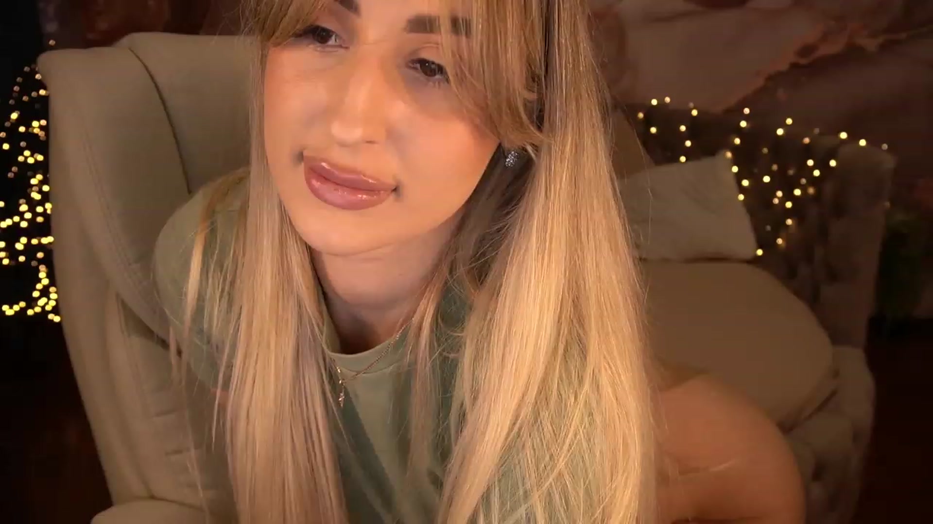 Gallery image thumbnail from LiaBrazzer's myfreecams stream on, 04/22/2023, 16:28 image 6 of 20