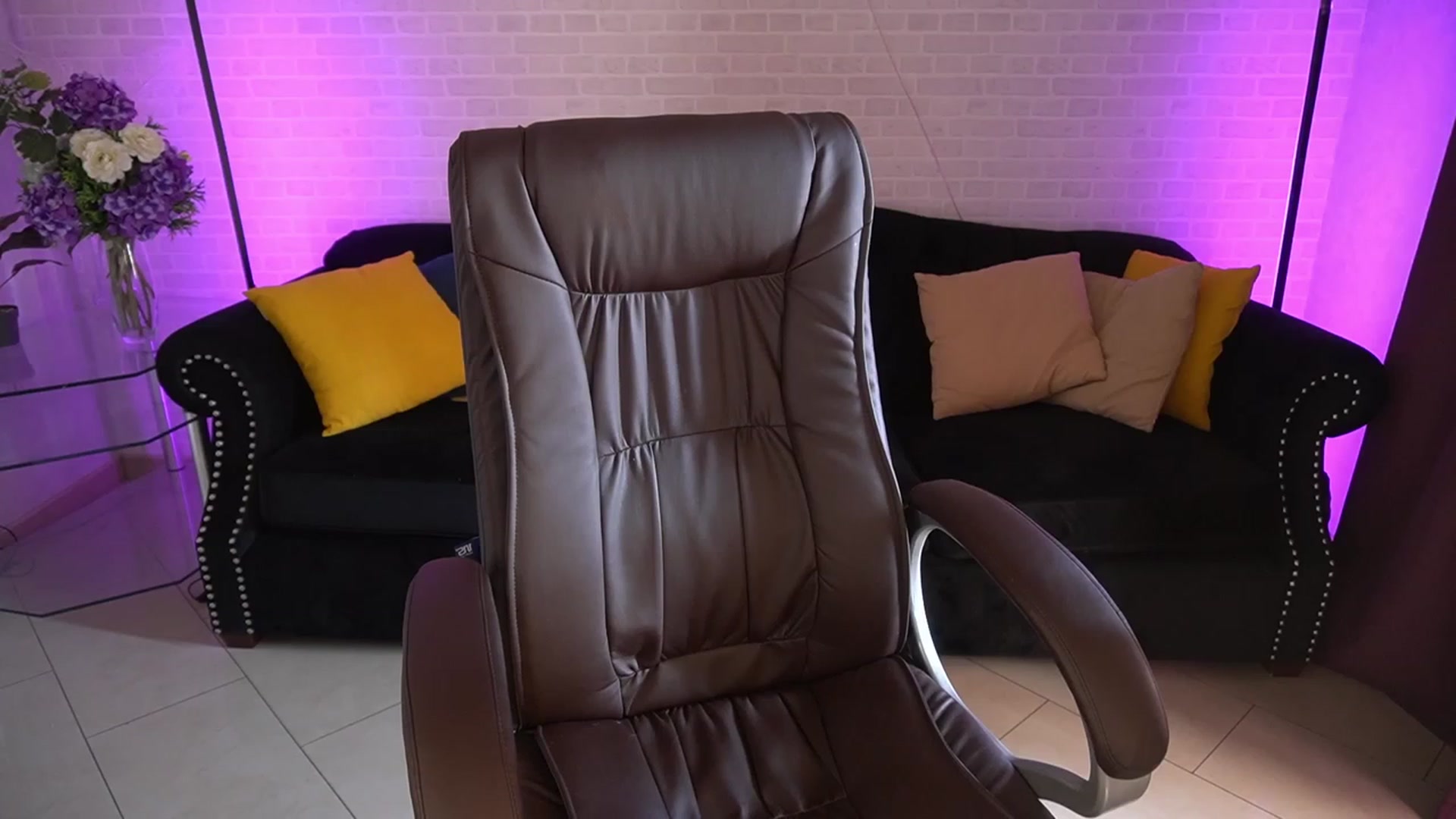 Gallery image thumbnail from LiaBrazzer's myfreecams stream on, 04/23/2023, 14:03 image 4 of 20