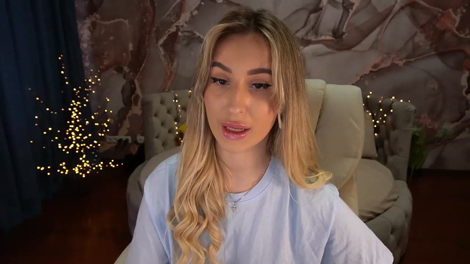 Gallery image thumbnail from LiaBrazzer's myfreecams stream on, 04/26/2023, 13:31 image 6 of 20