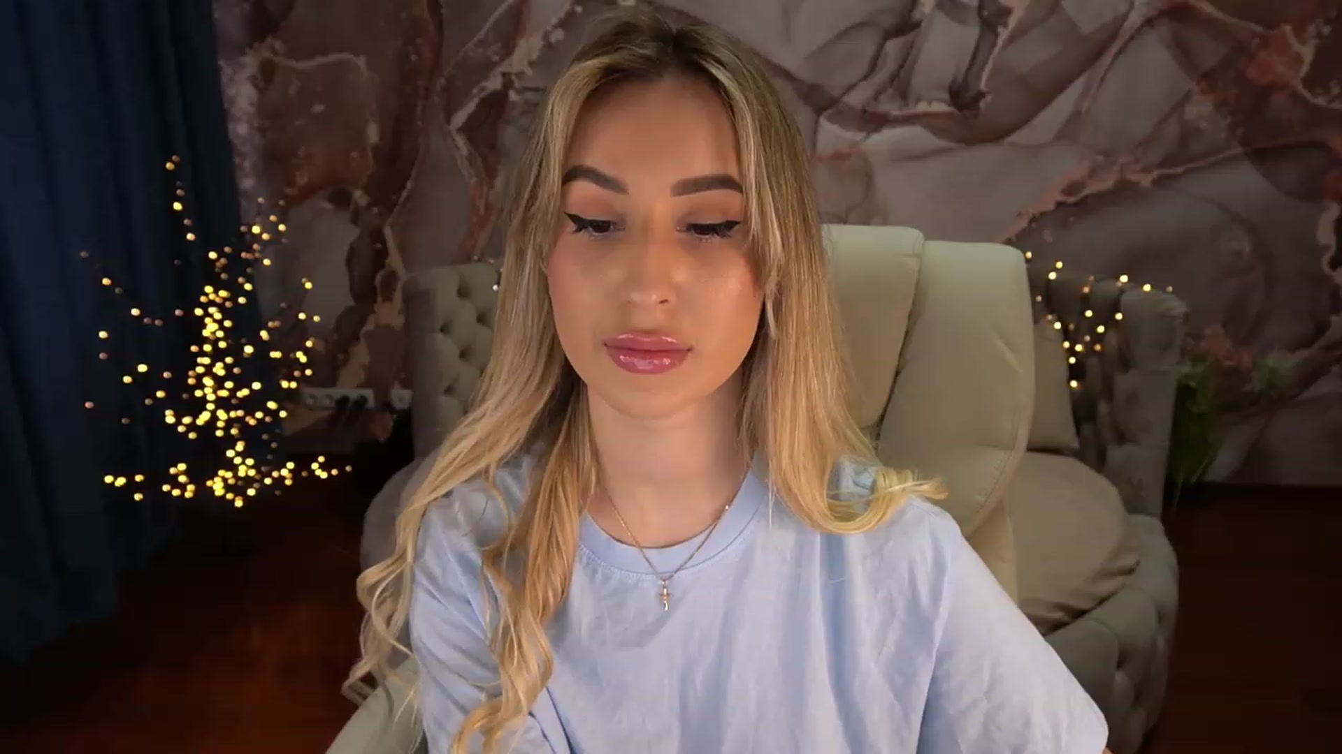 Gallery image thumbnail from LiaBrazzer's myfreecams stream on, 04/26/2023, 13:31 image 10 of 20